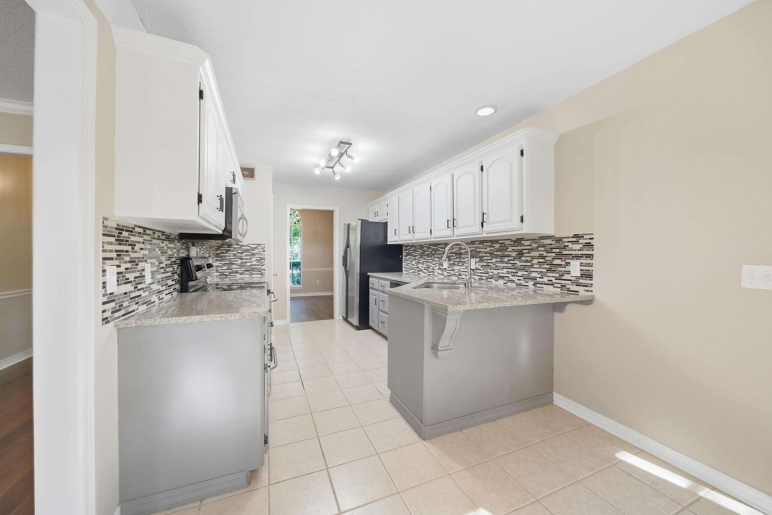 3 Summerville Drive Property Photo 8