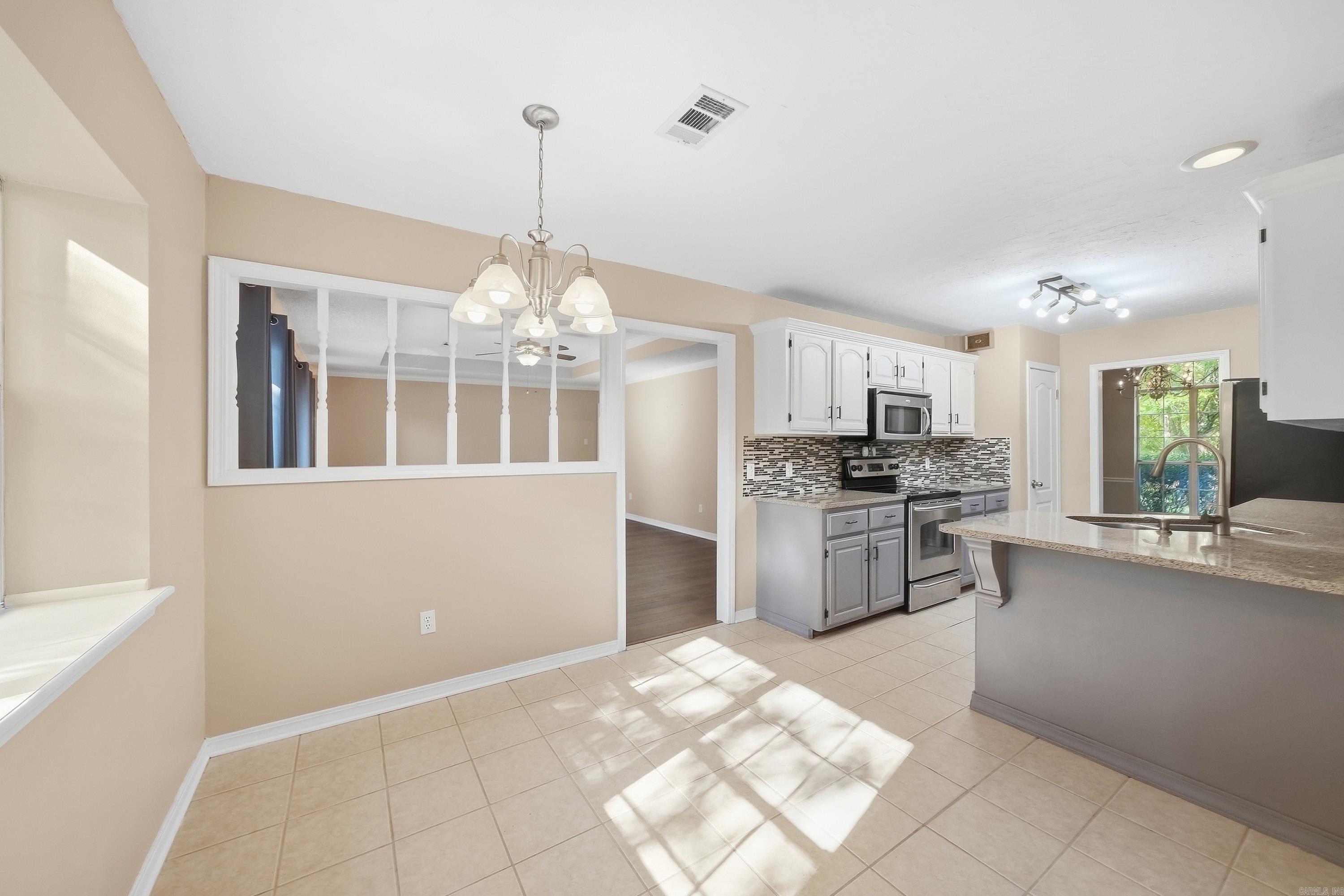 3 Summerville Drive Property Photo 9