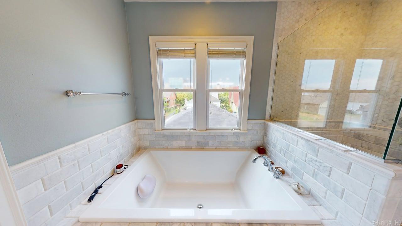 860 Reynolds Avenue Property Photo 37
