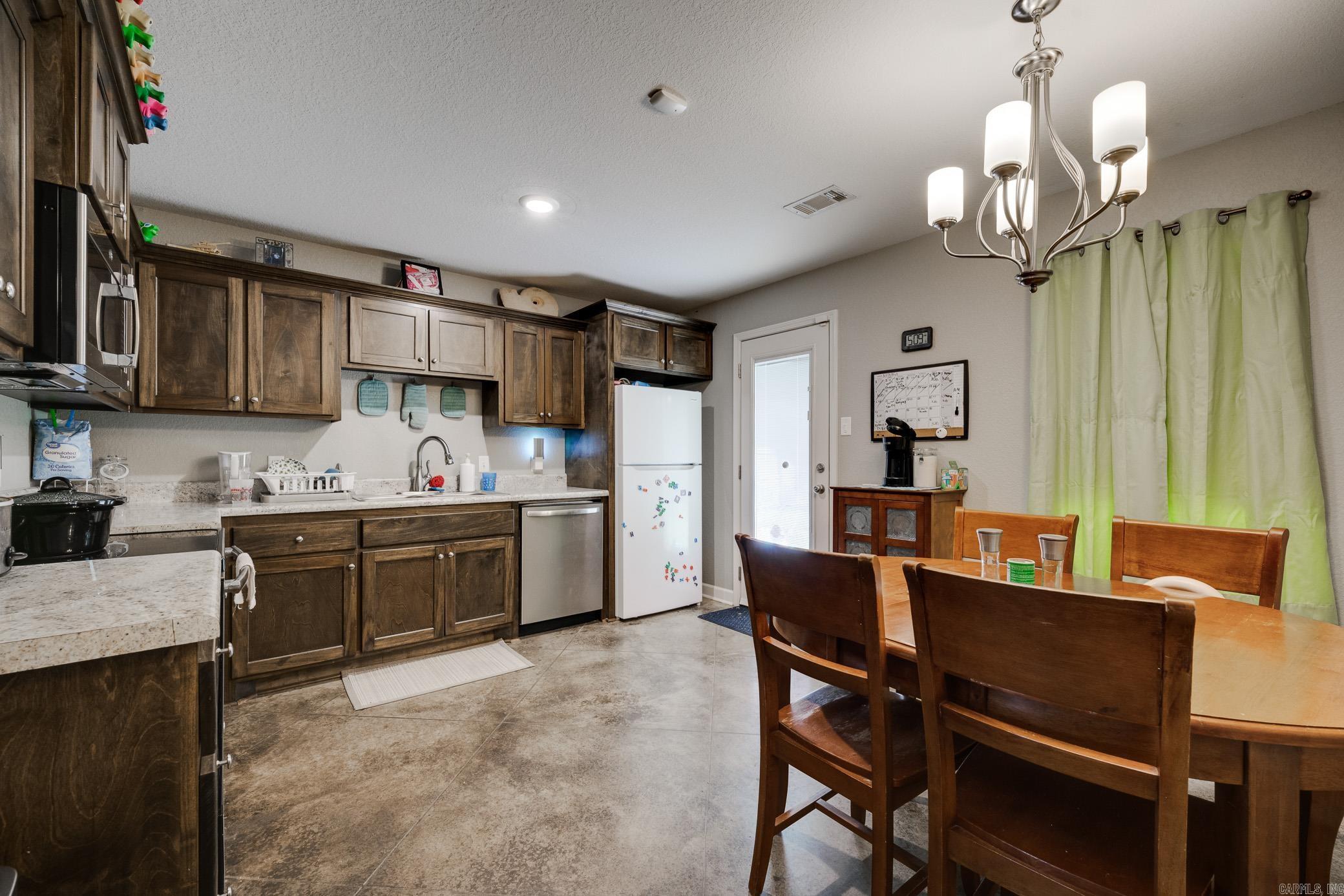 1375 Acuff Lane Property Photo 7