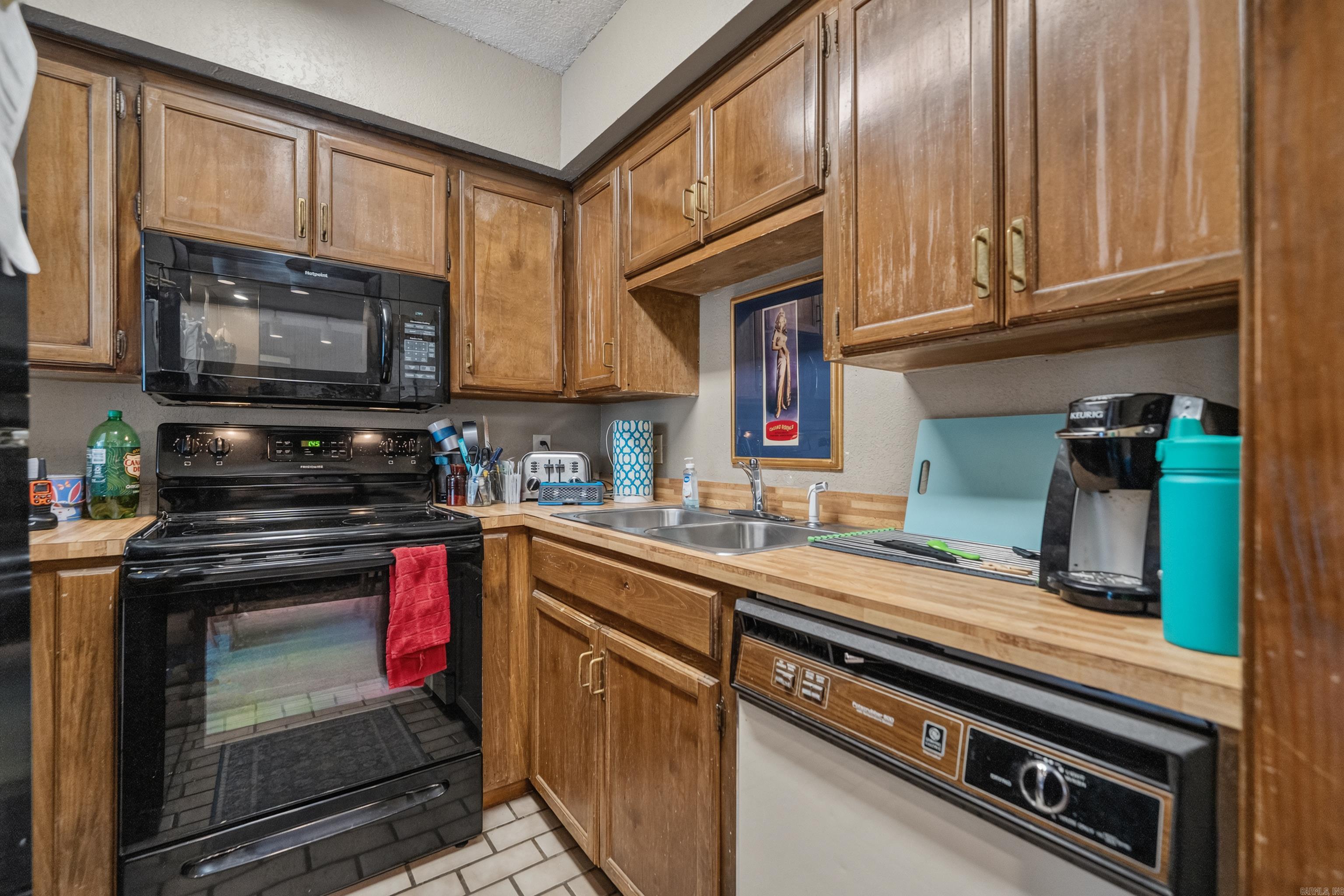 203 Stearns Point Property Photo 11
