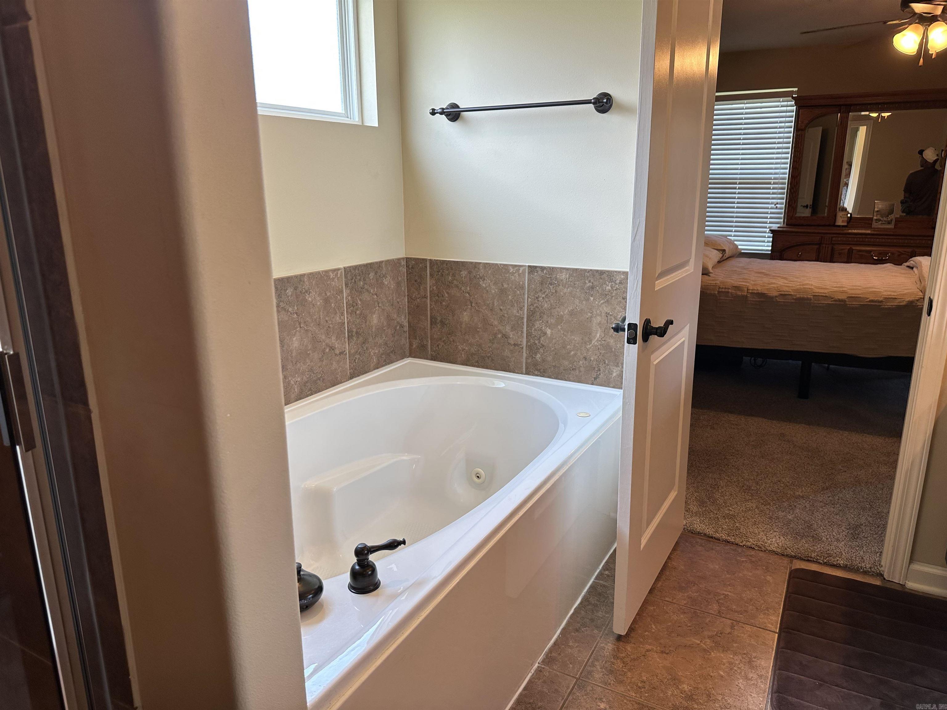5304 Glenn Cove Property Photo 15