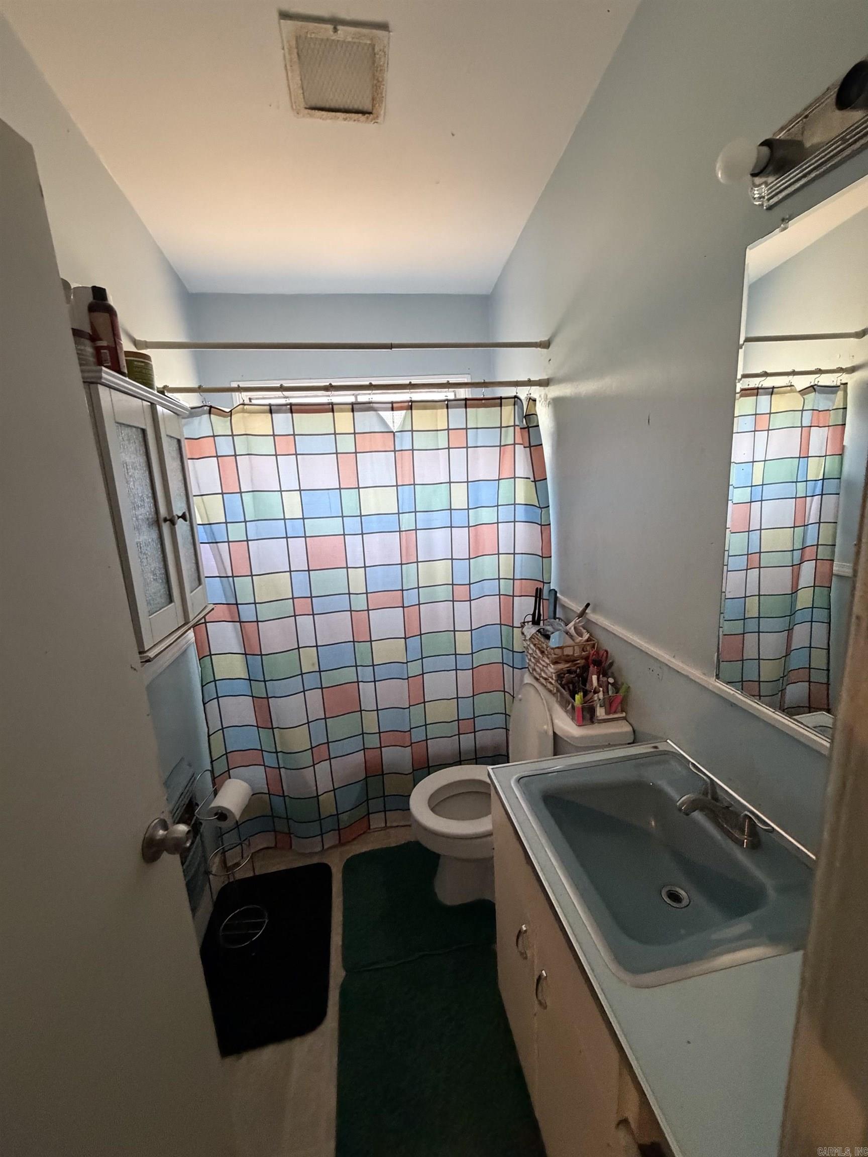 5 Westmont Circle Property Photo 11