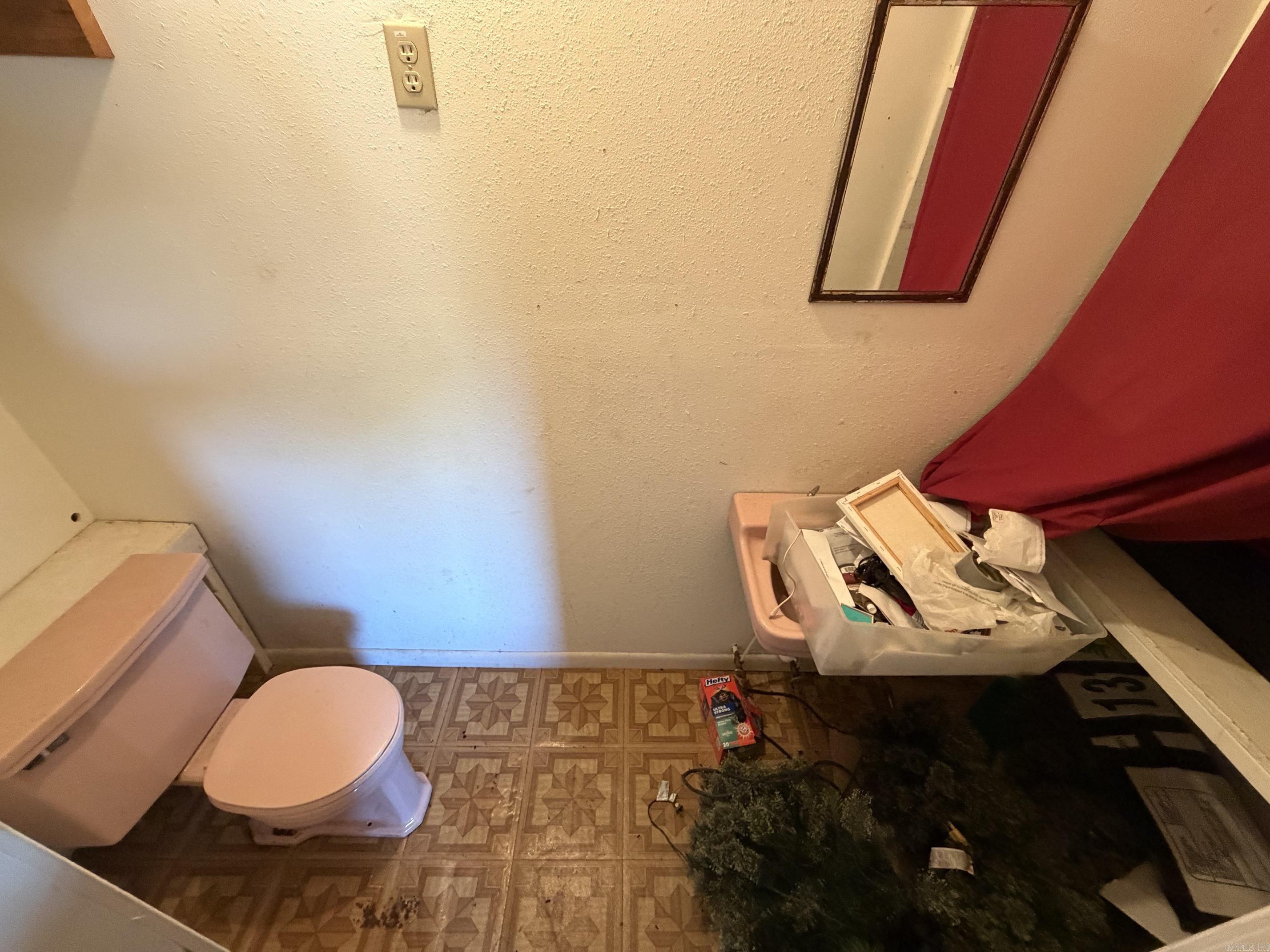 5 Westmont Circle Property Photo 15