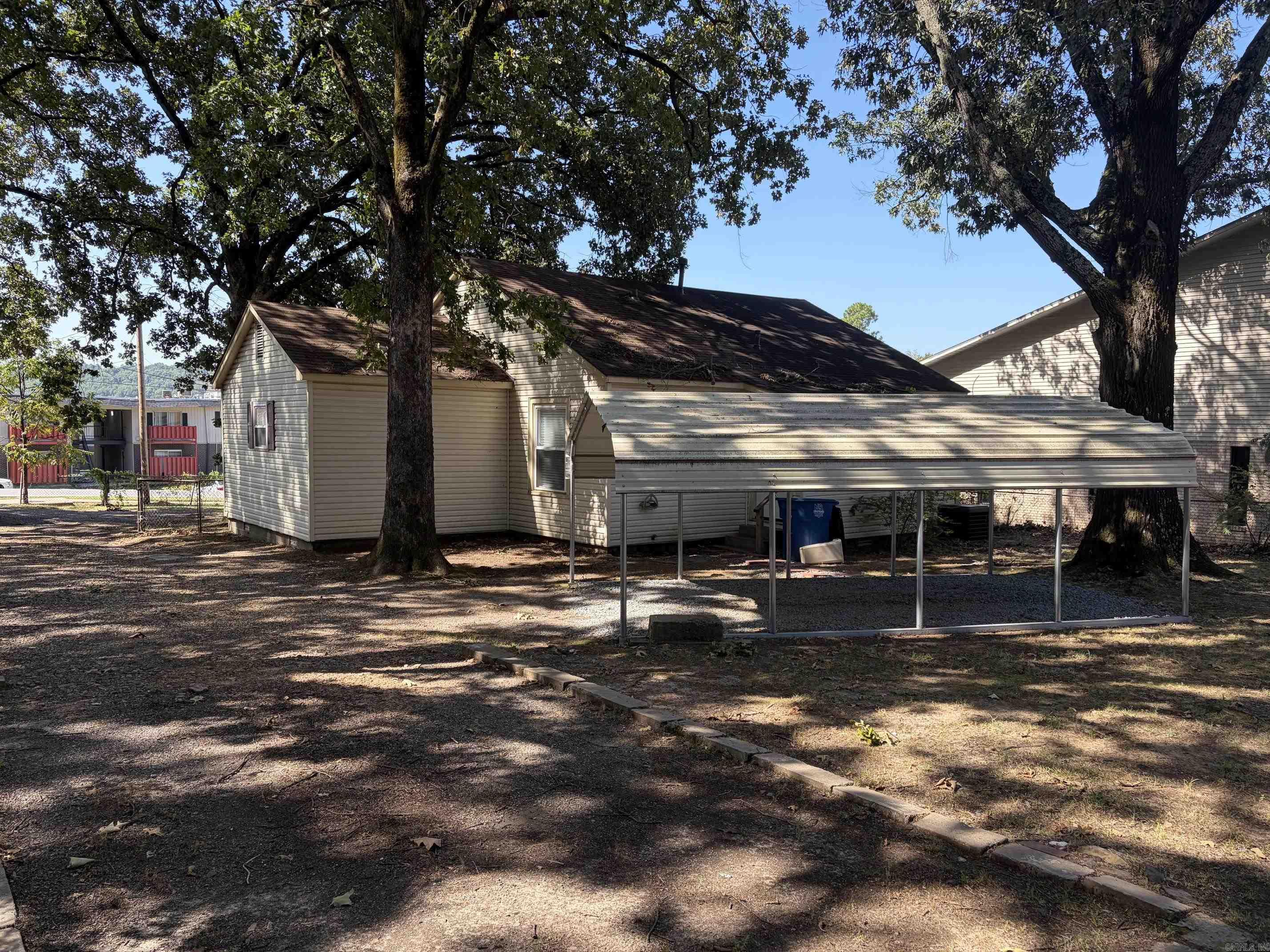 1919 Parkway Drive Property Photo 3