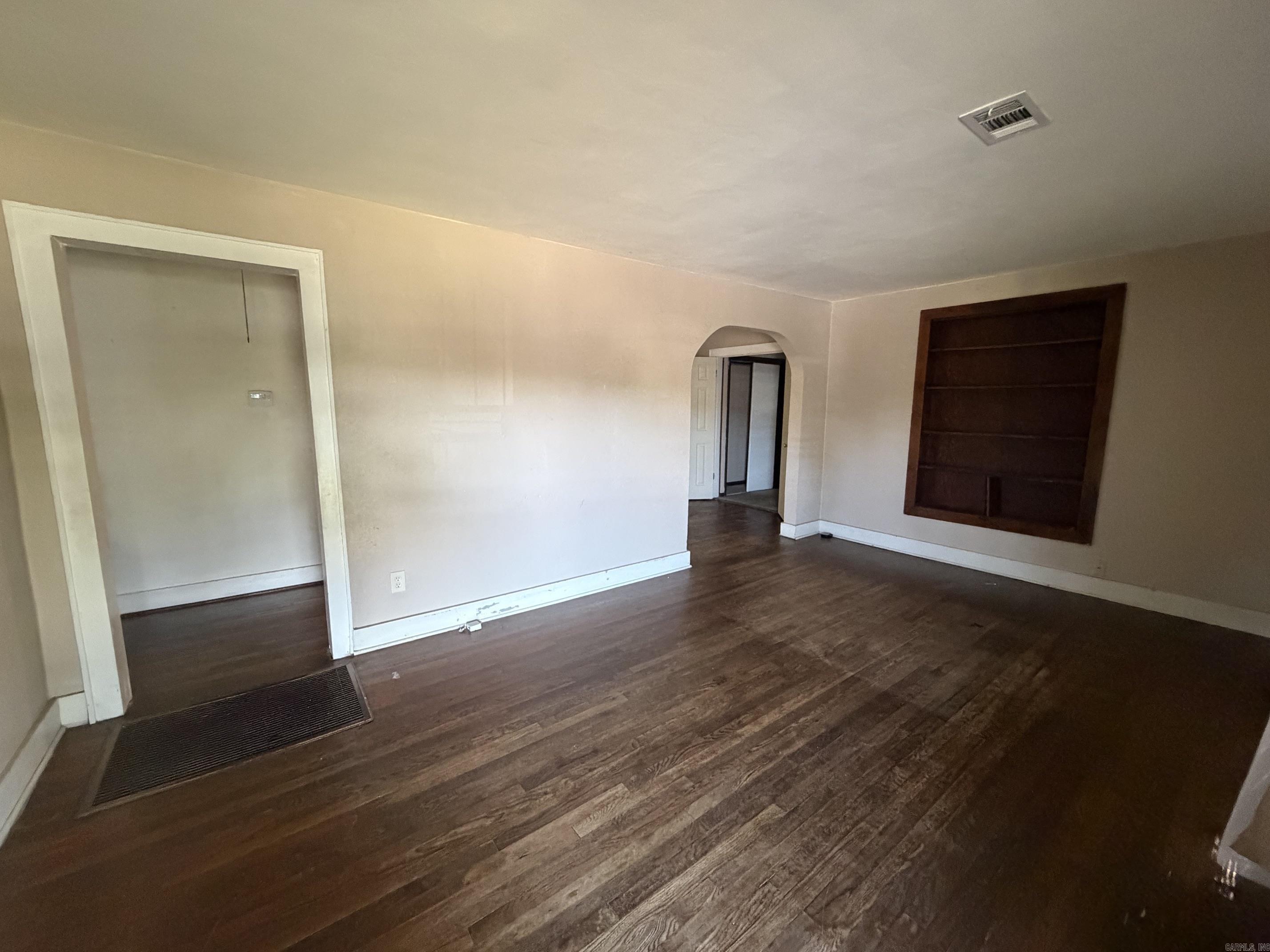 1919 Parkway Drive Property Photo 4