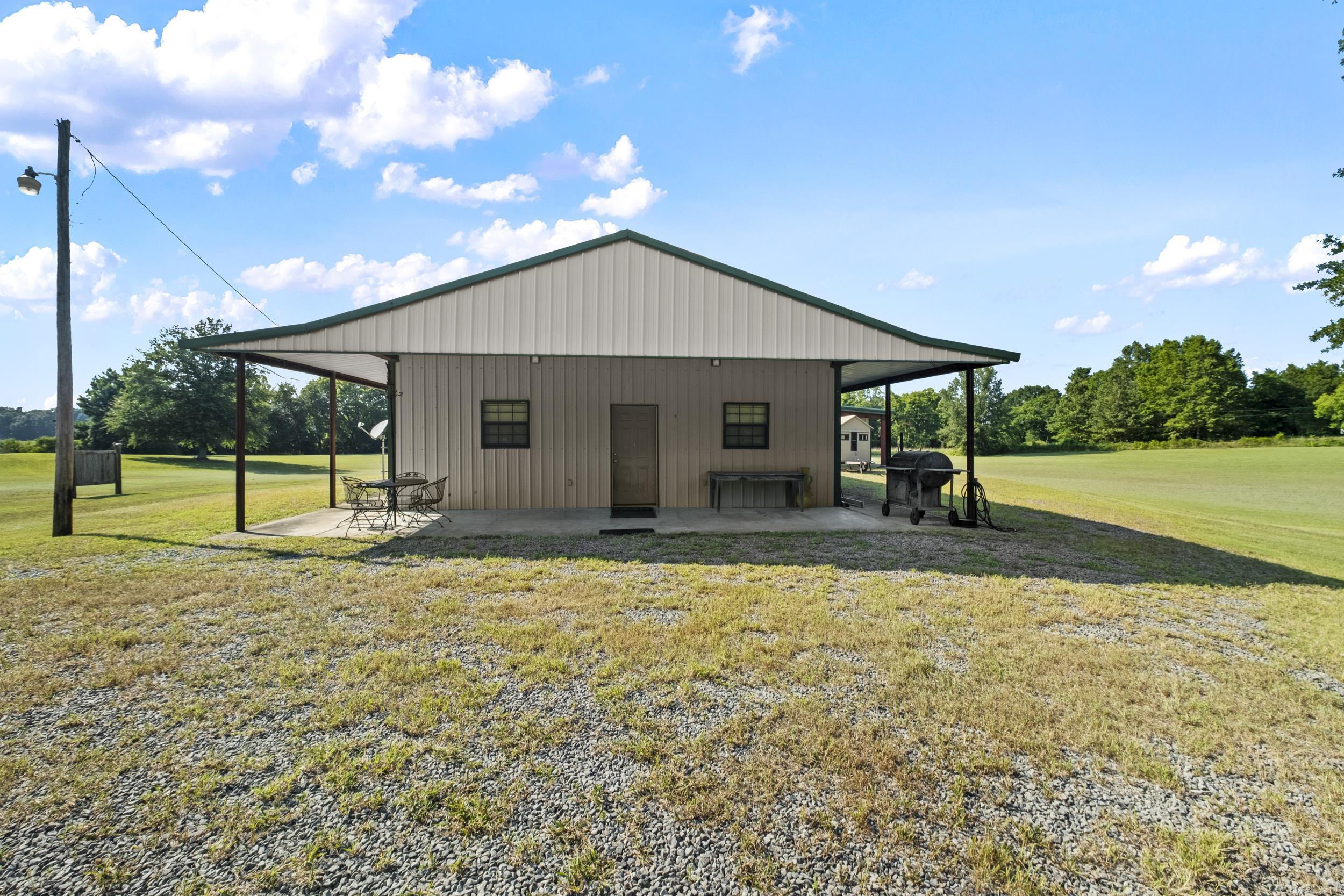 100 County Road 866 Property Photo 5