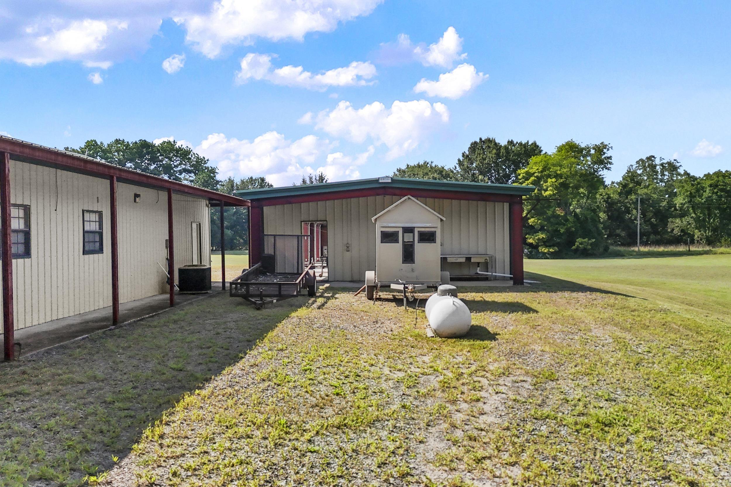 100 County Road 866 Property Photo 7