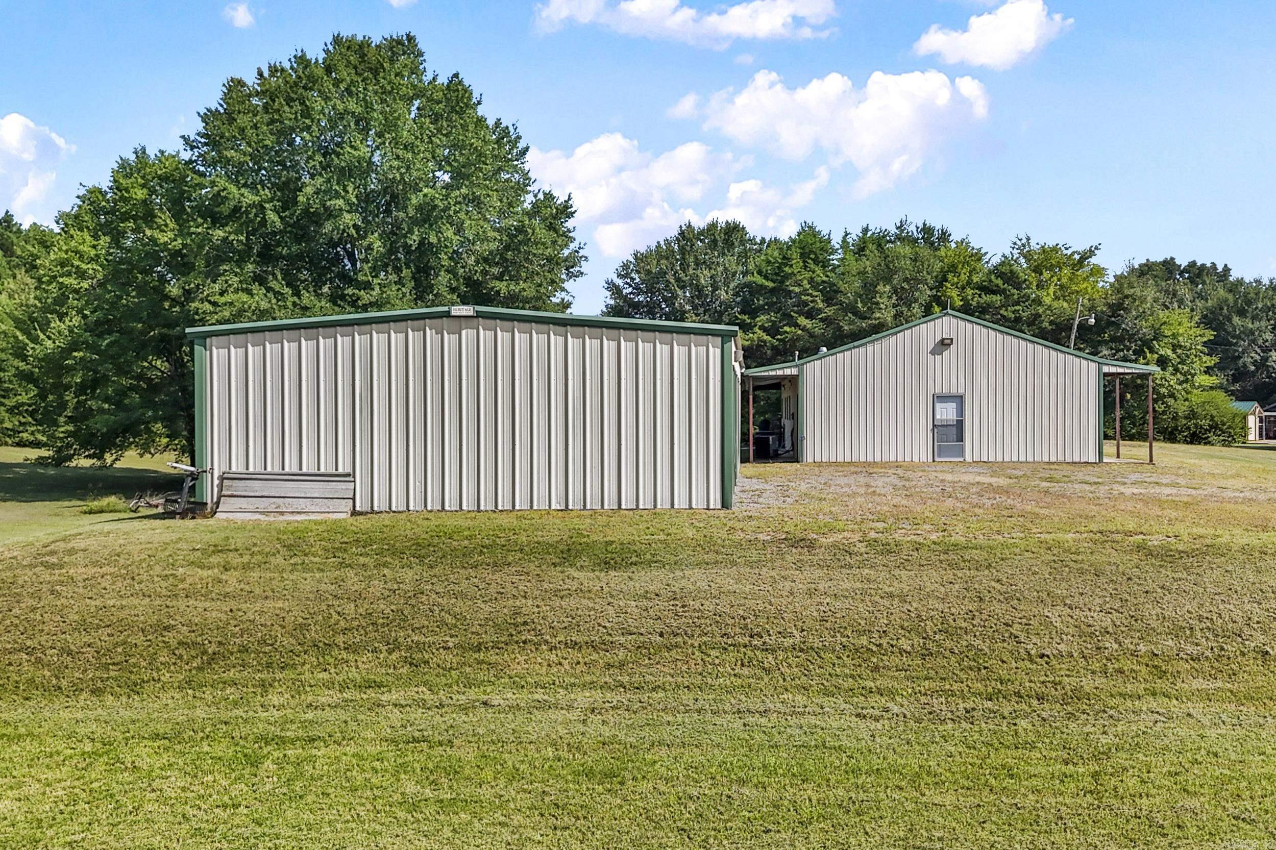 100 County Road 866 Property Photo 8