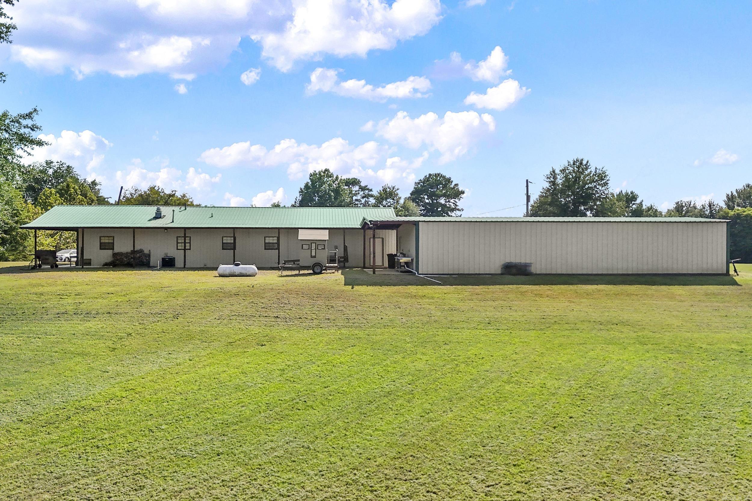 100 County Road 866 Property Photo 9