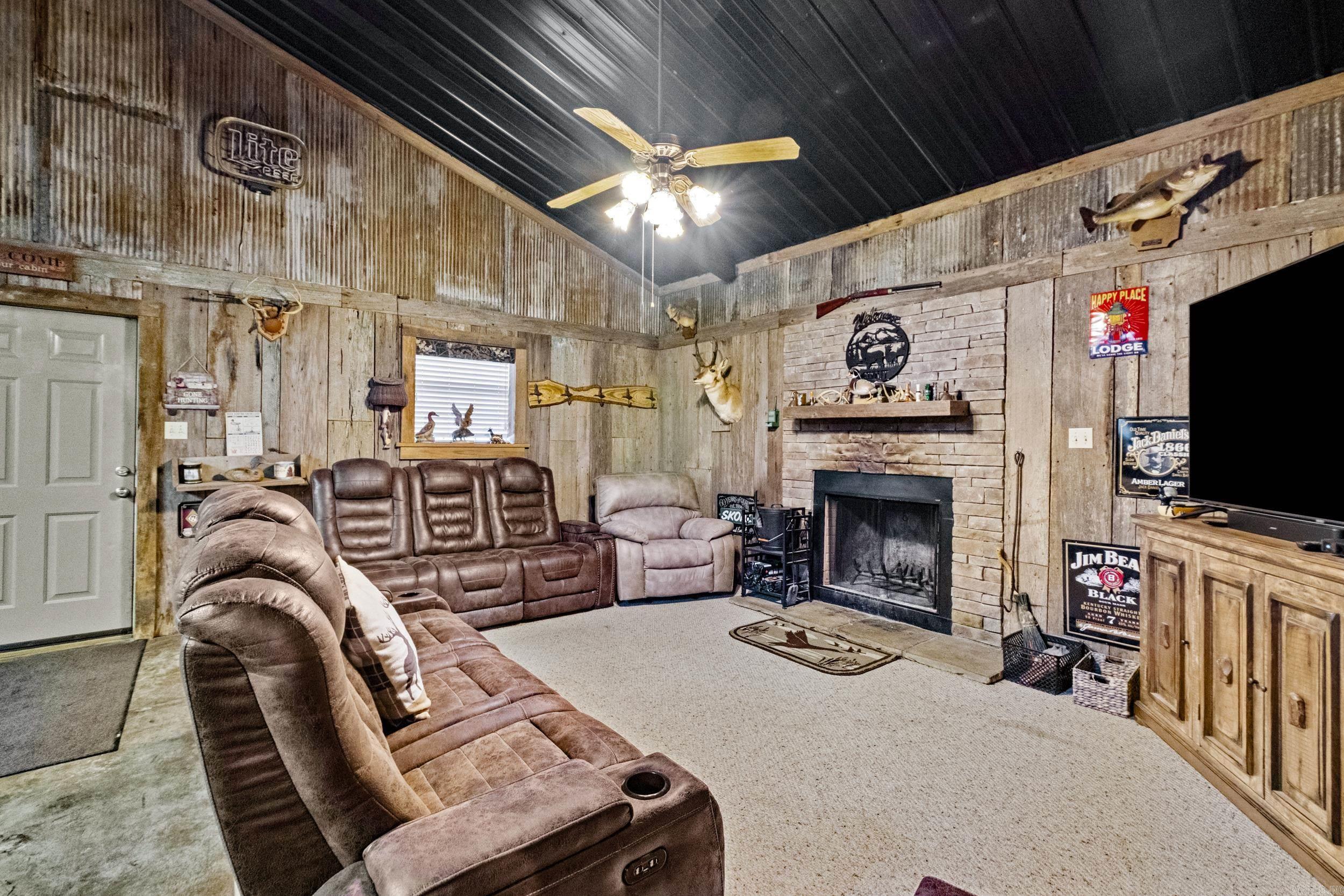 100 County Road 866 Property Photo 14