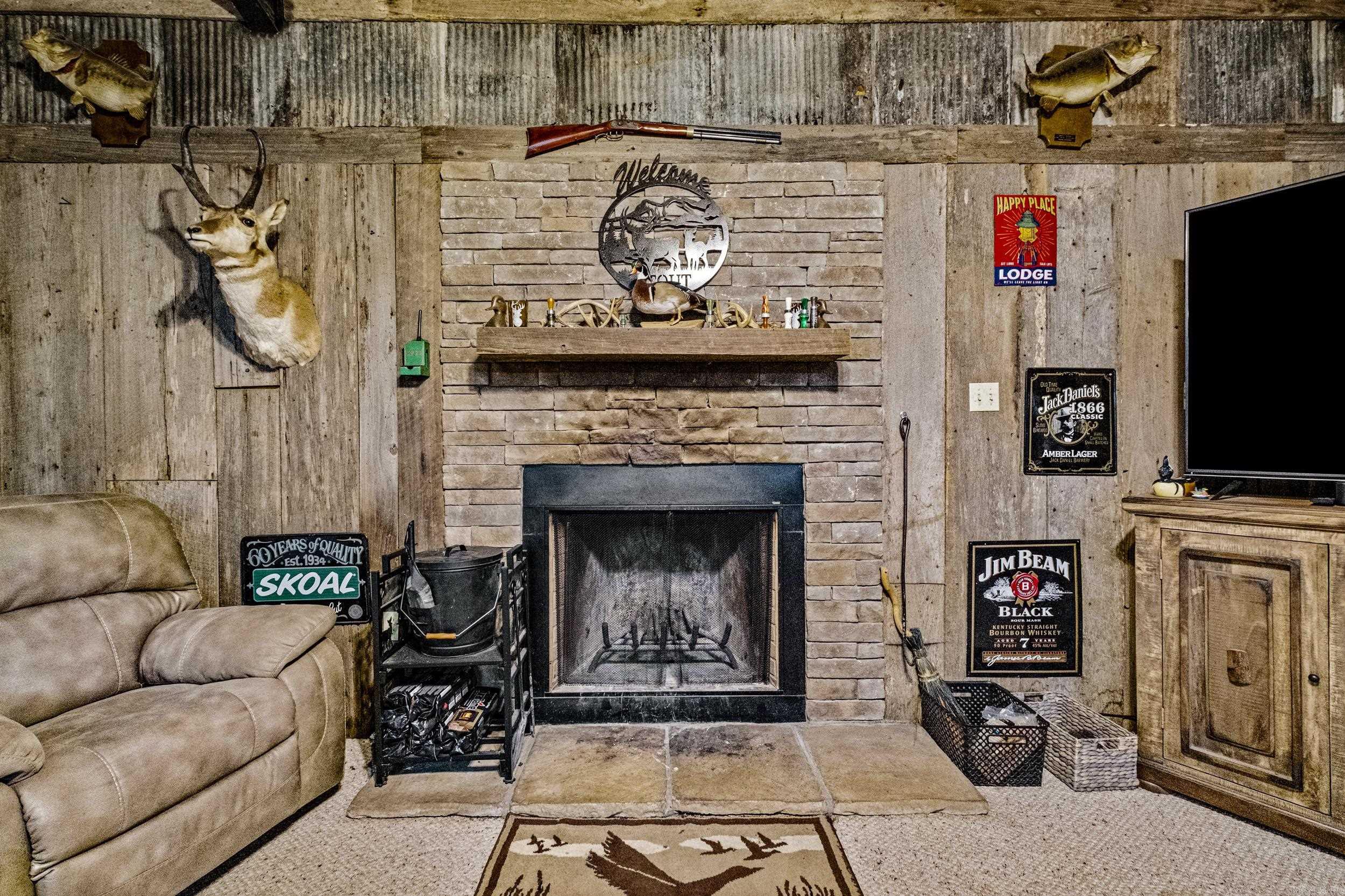 100 County Road 866 Property Photo 15