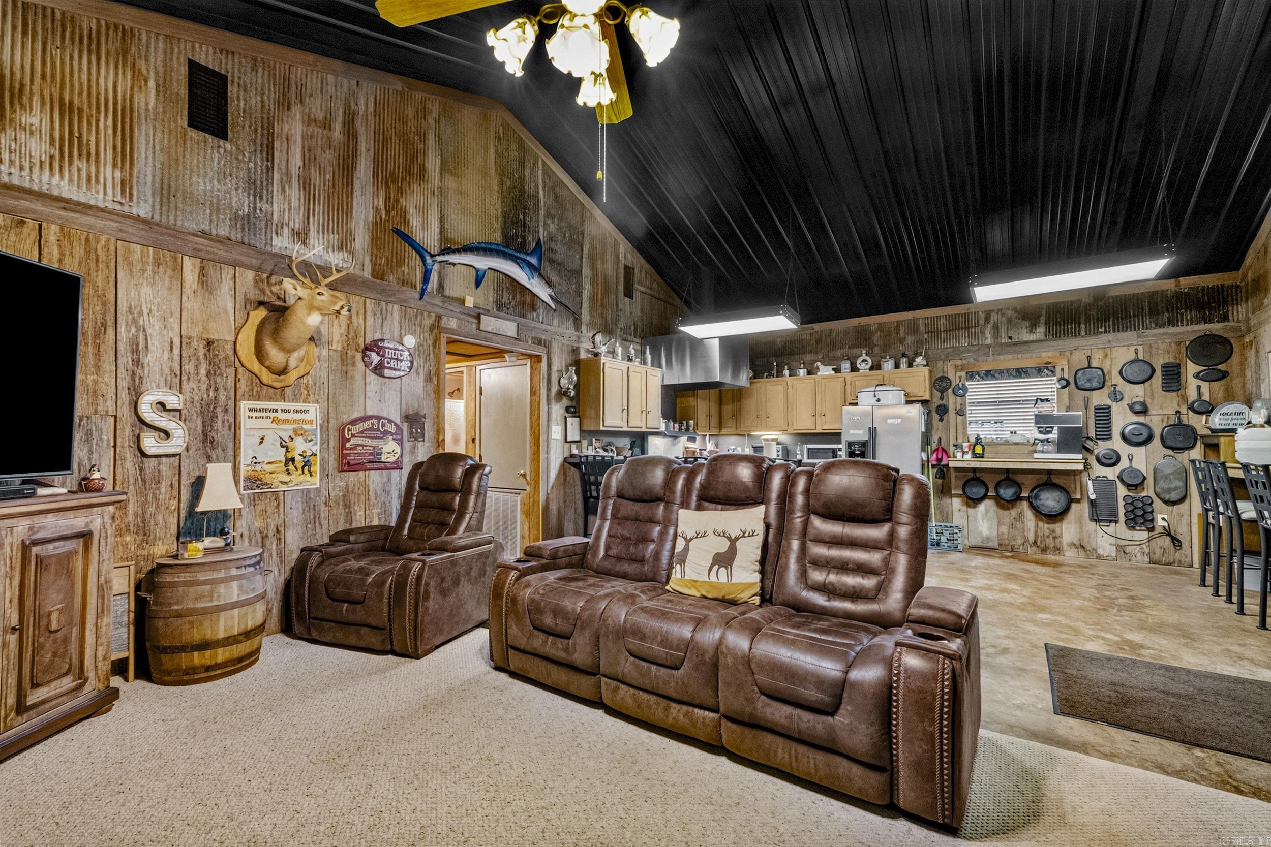 100 County Road 866 Property Photo 16