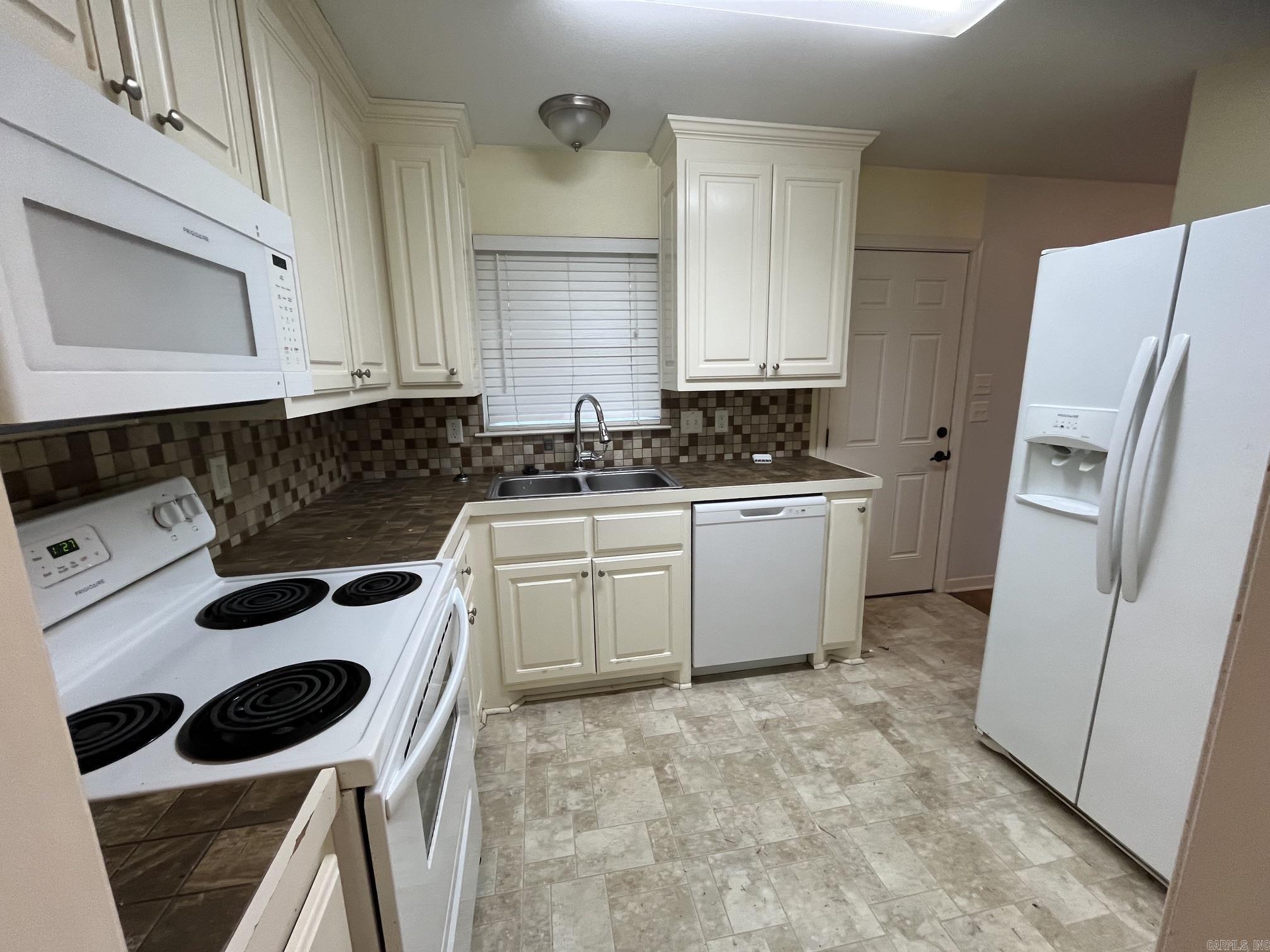 17 Rosemont Drive Property Photo 7