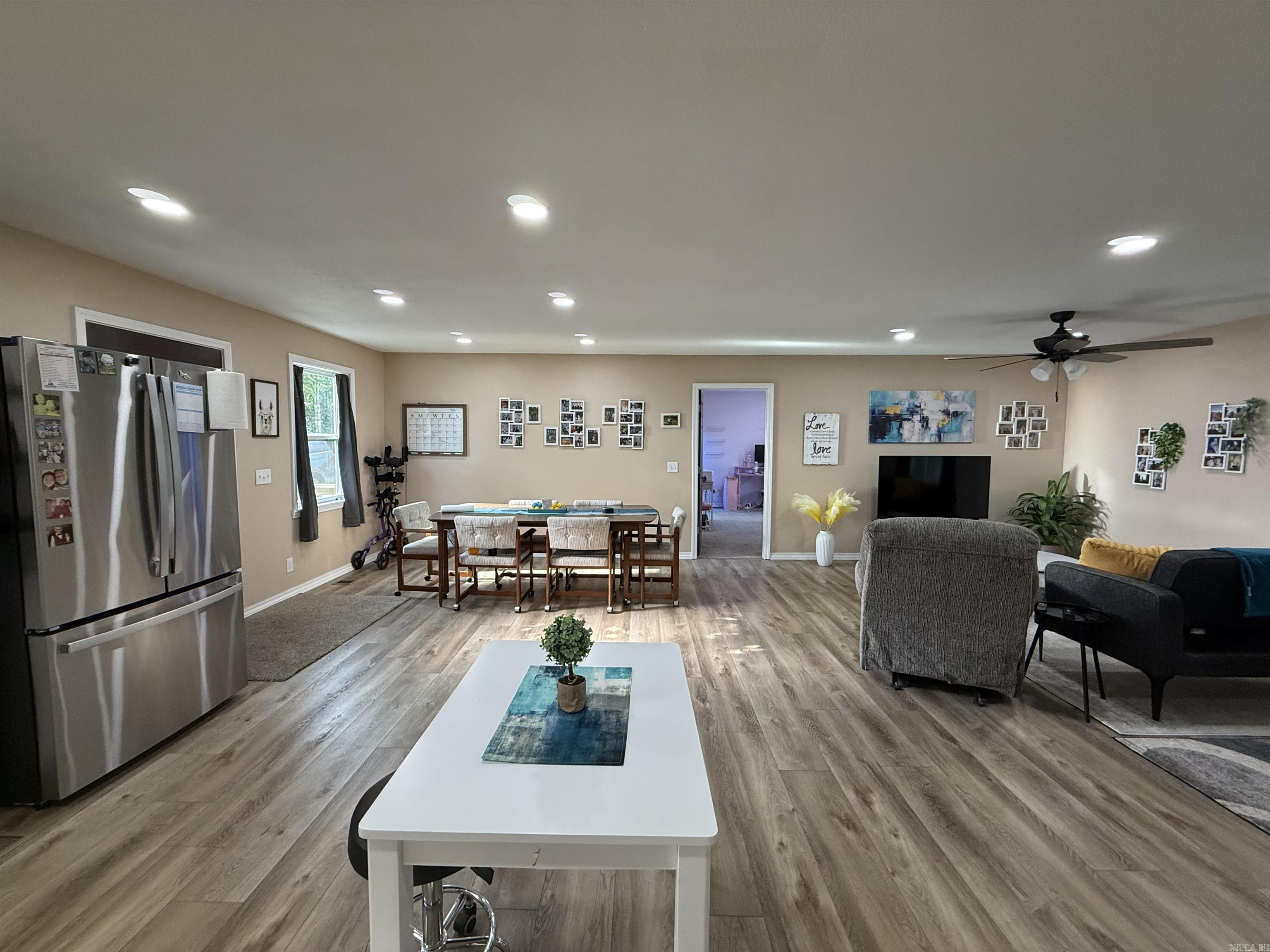 305 Farris Street Property Photo 3