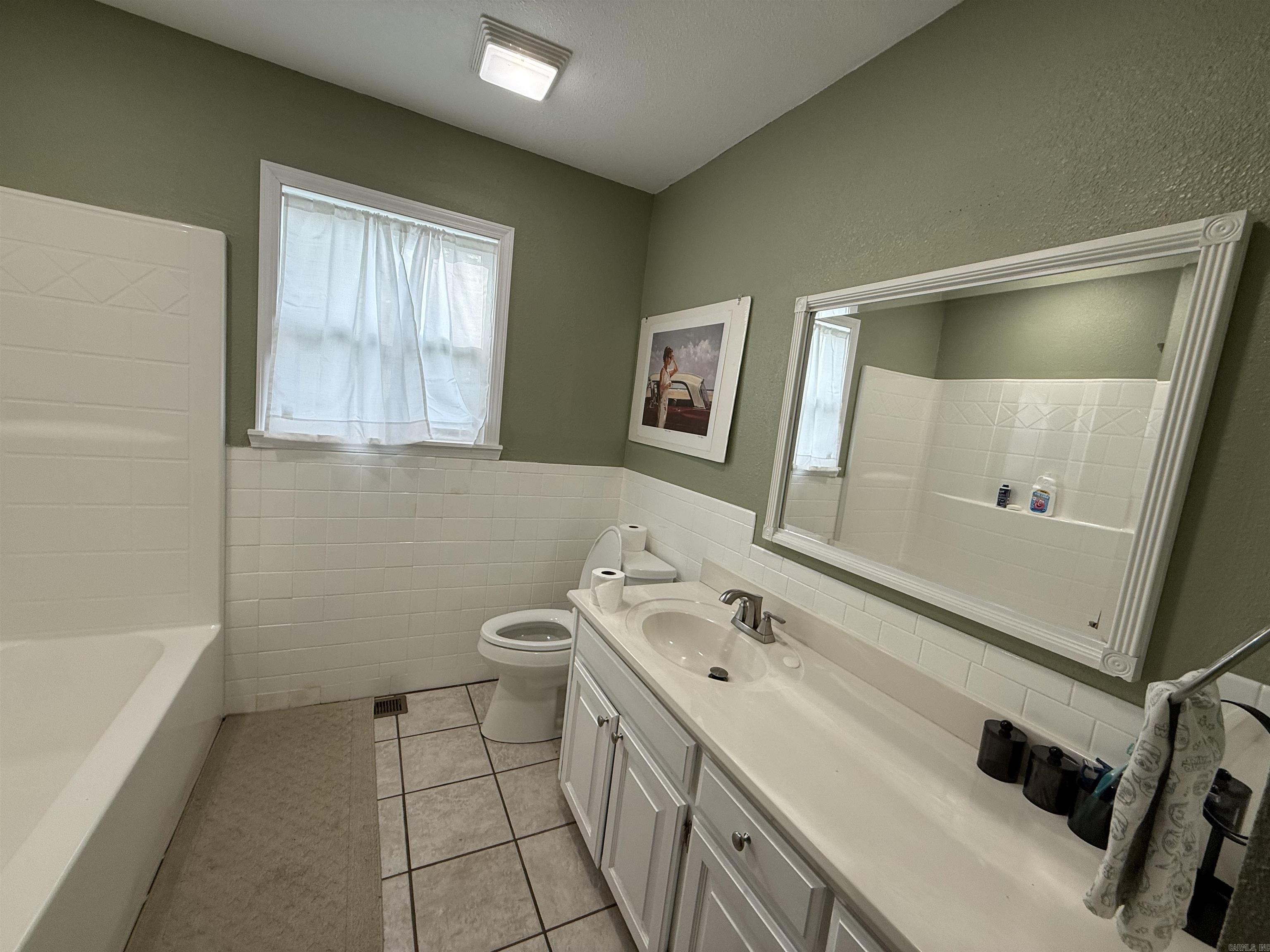 305 Farris Street Property Photo 16