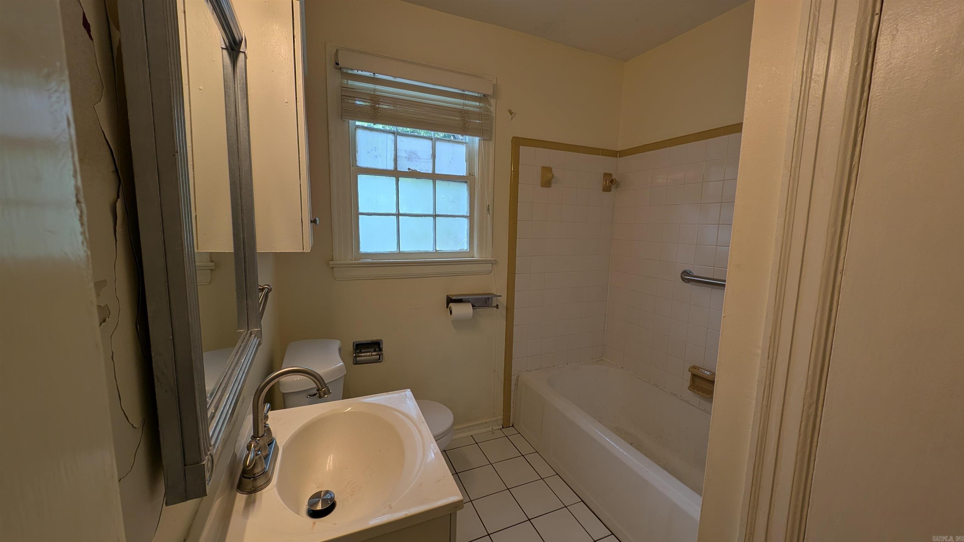 4220 Kenyon Drive Property Photo 9