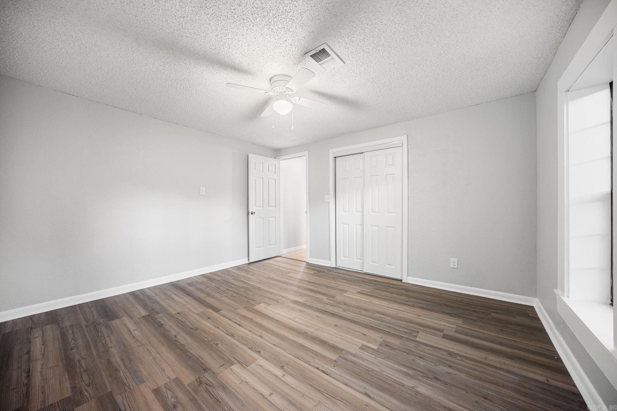 1100 W Mcrae Avenue Property Photo 14