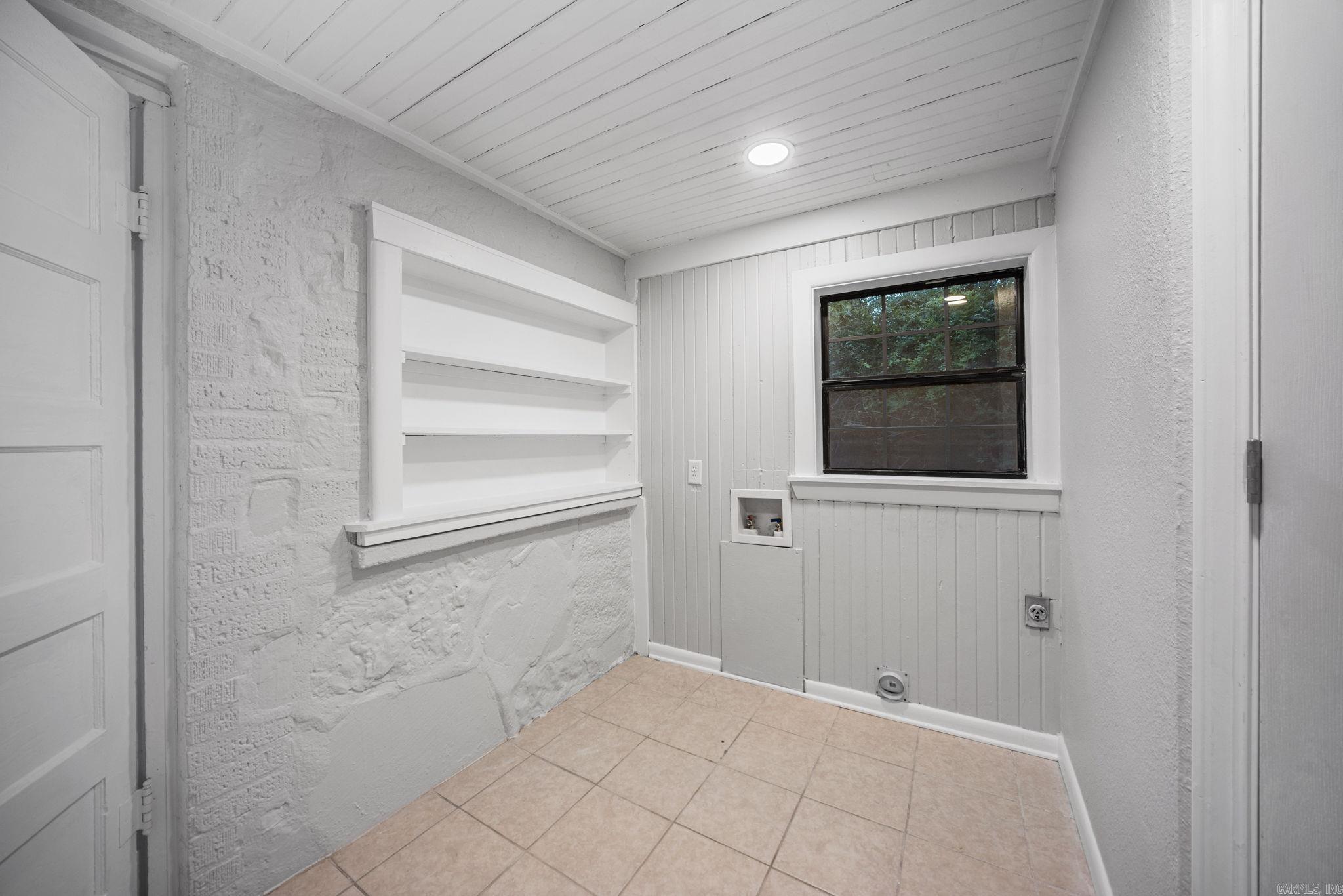 1100 W Mcrae Avenue Property Photo 18