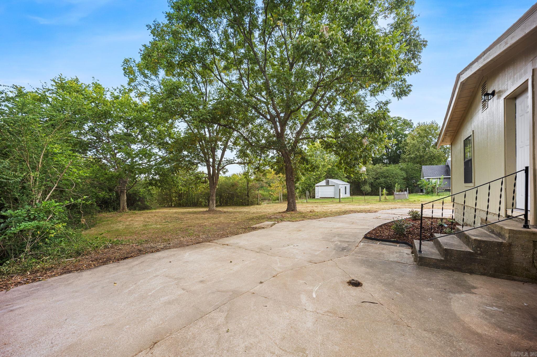 1100 W Mcrae Avenue Property Photo 23