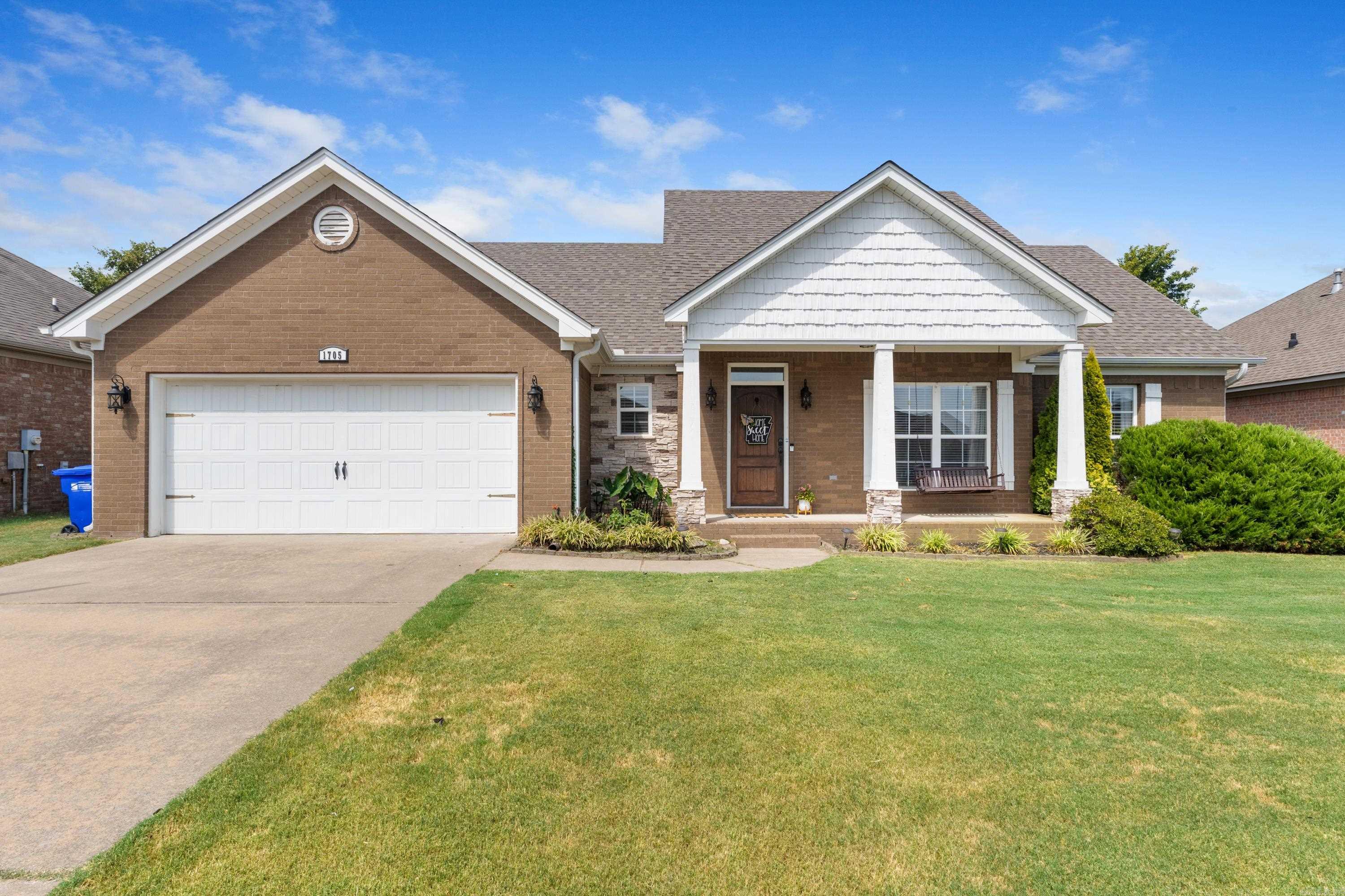 1705 Gardenia Property Photo 1
