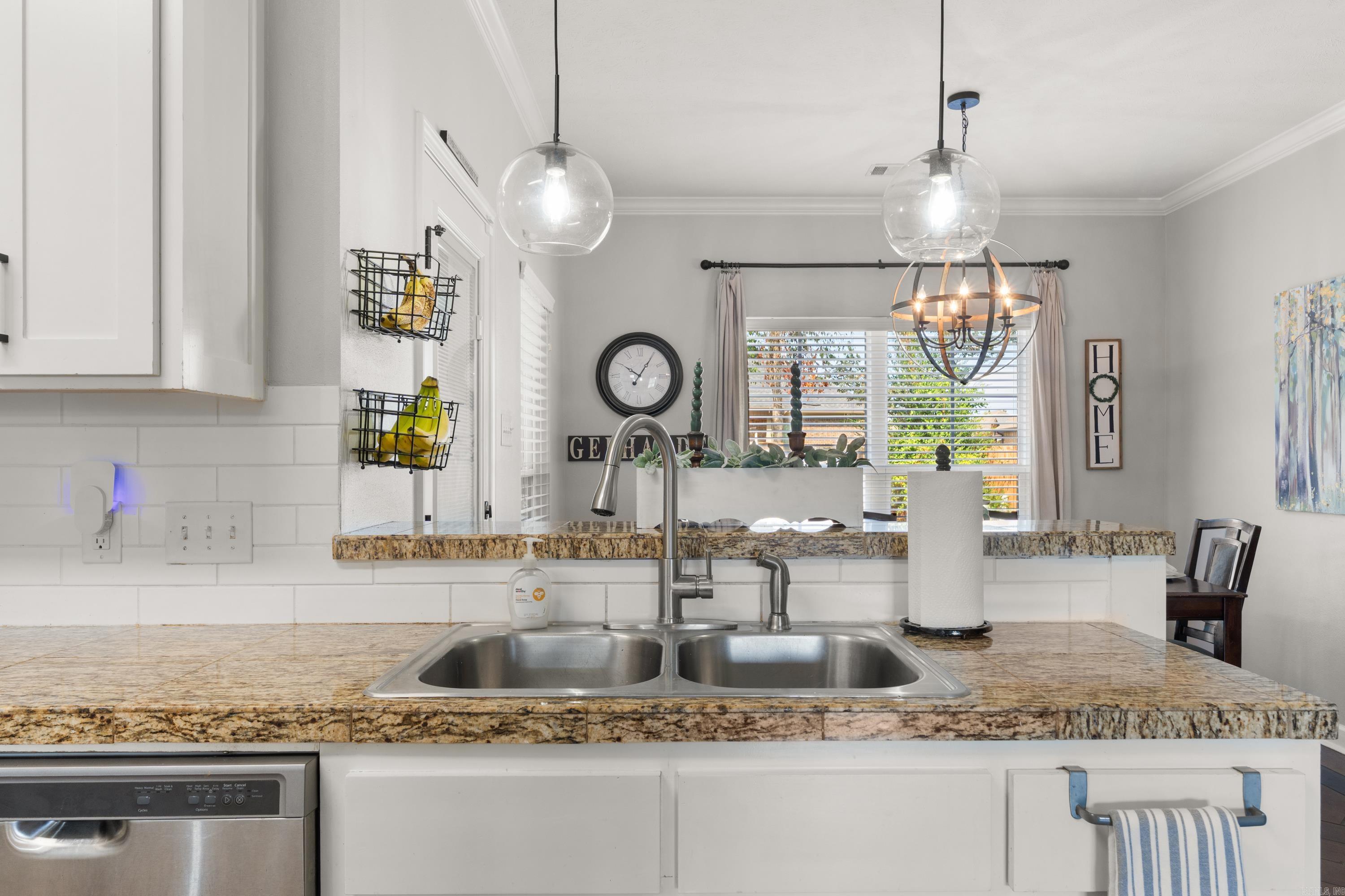 1705 Gardenia Property Photo 9