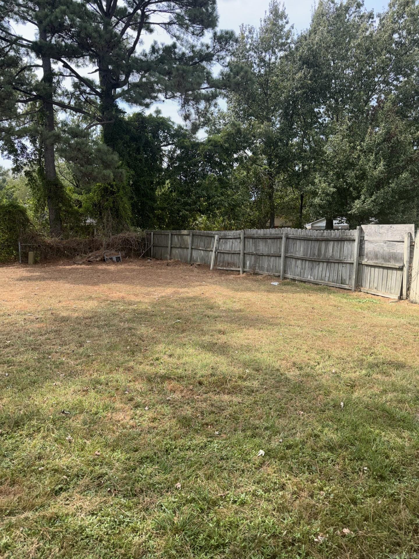1108 S Oak St Property Photo 19