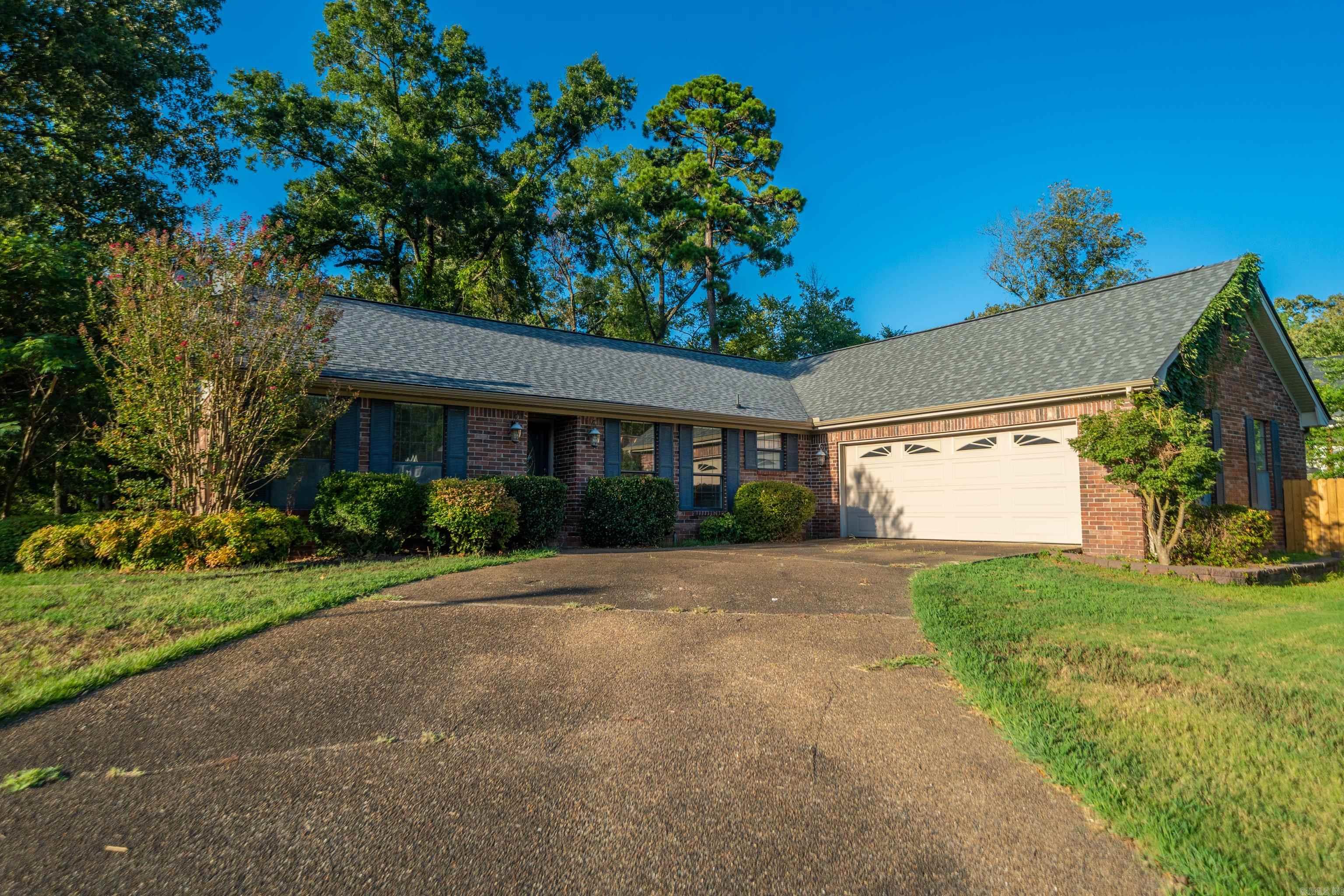 104 Waters Edge Cove Property Photo 3
