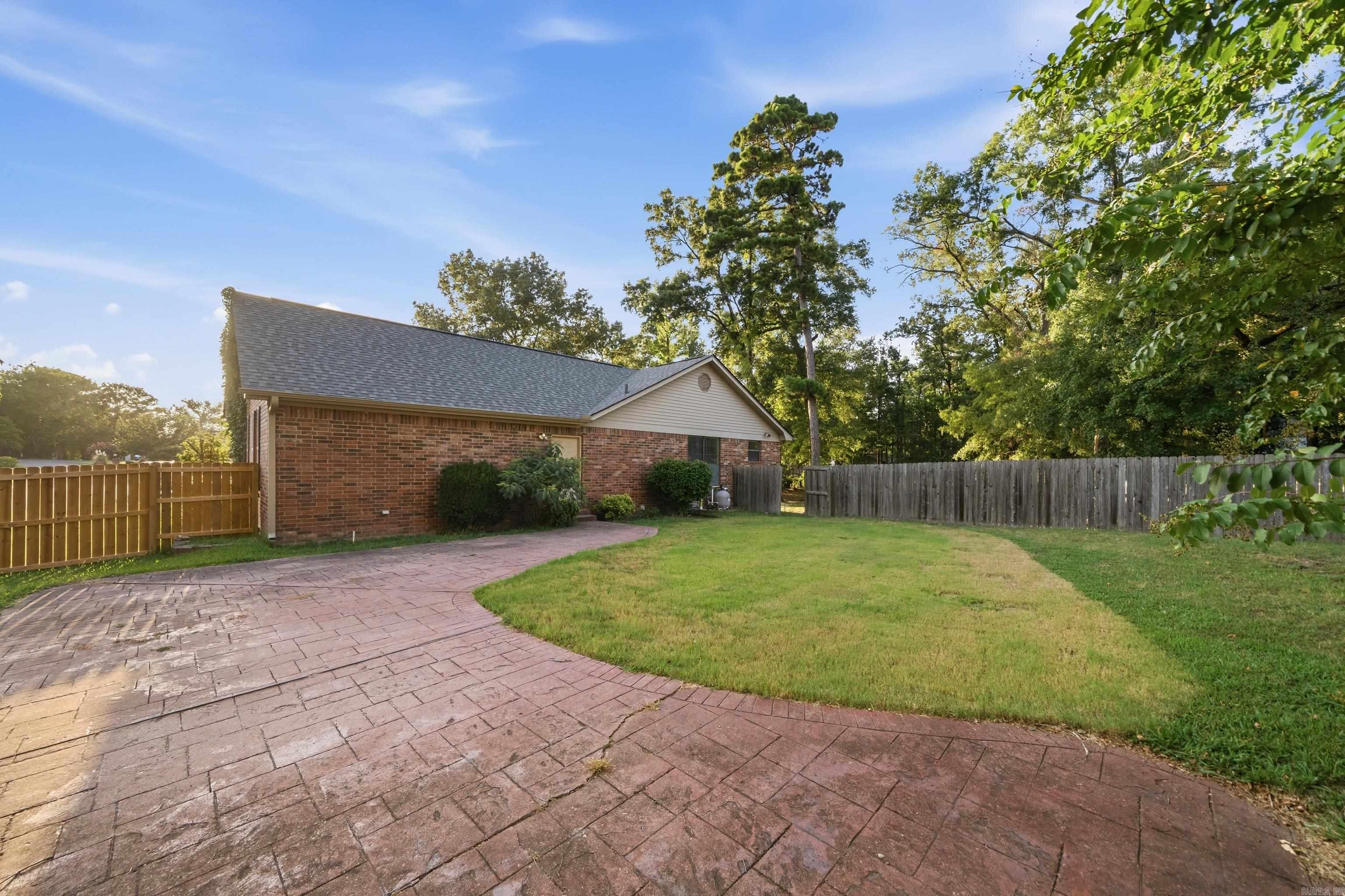 104 Waters Edge Cove Property Photo 9