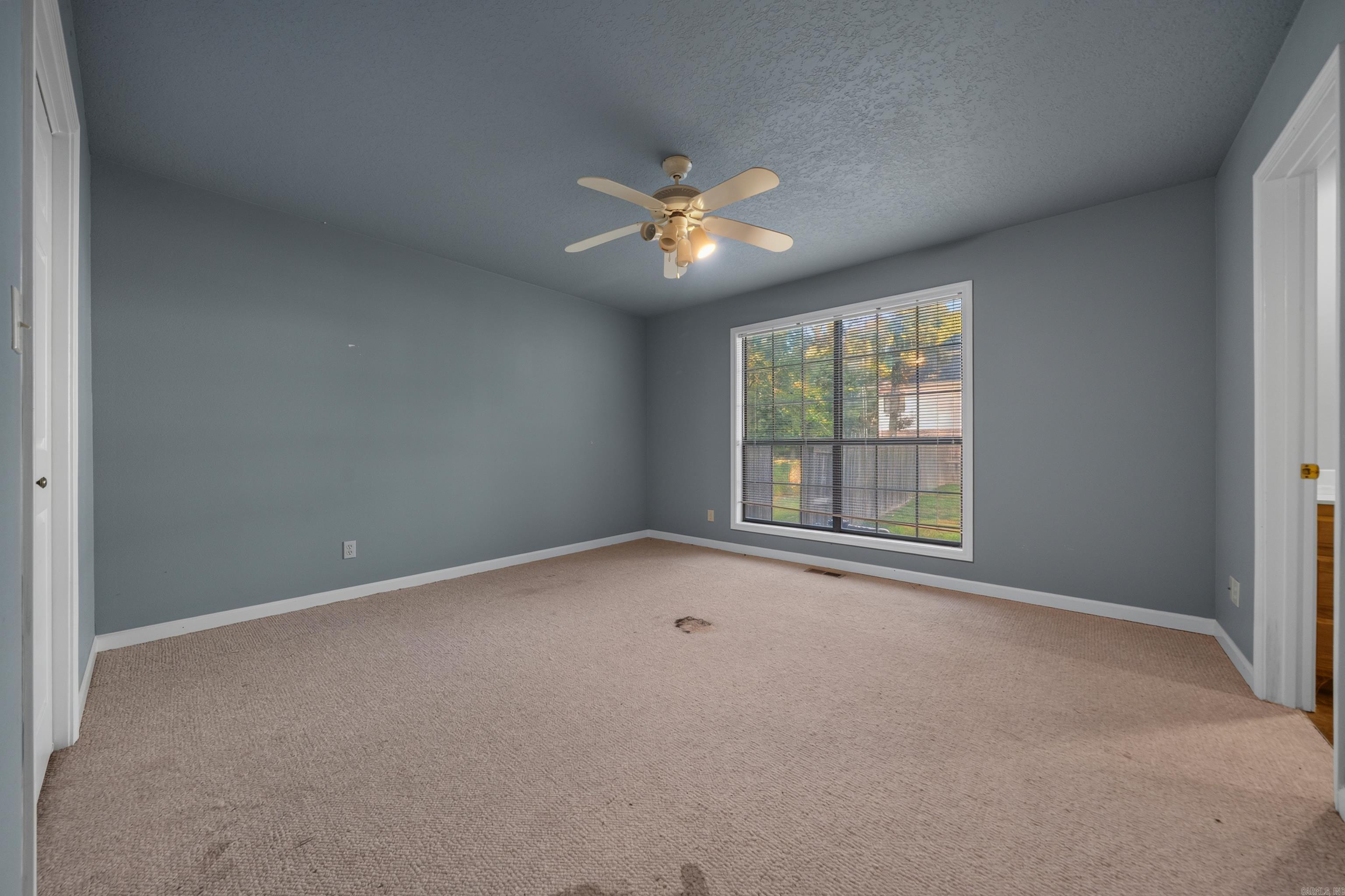 104 Waters Edge Cove Property Photo 28