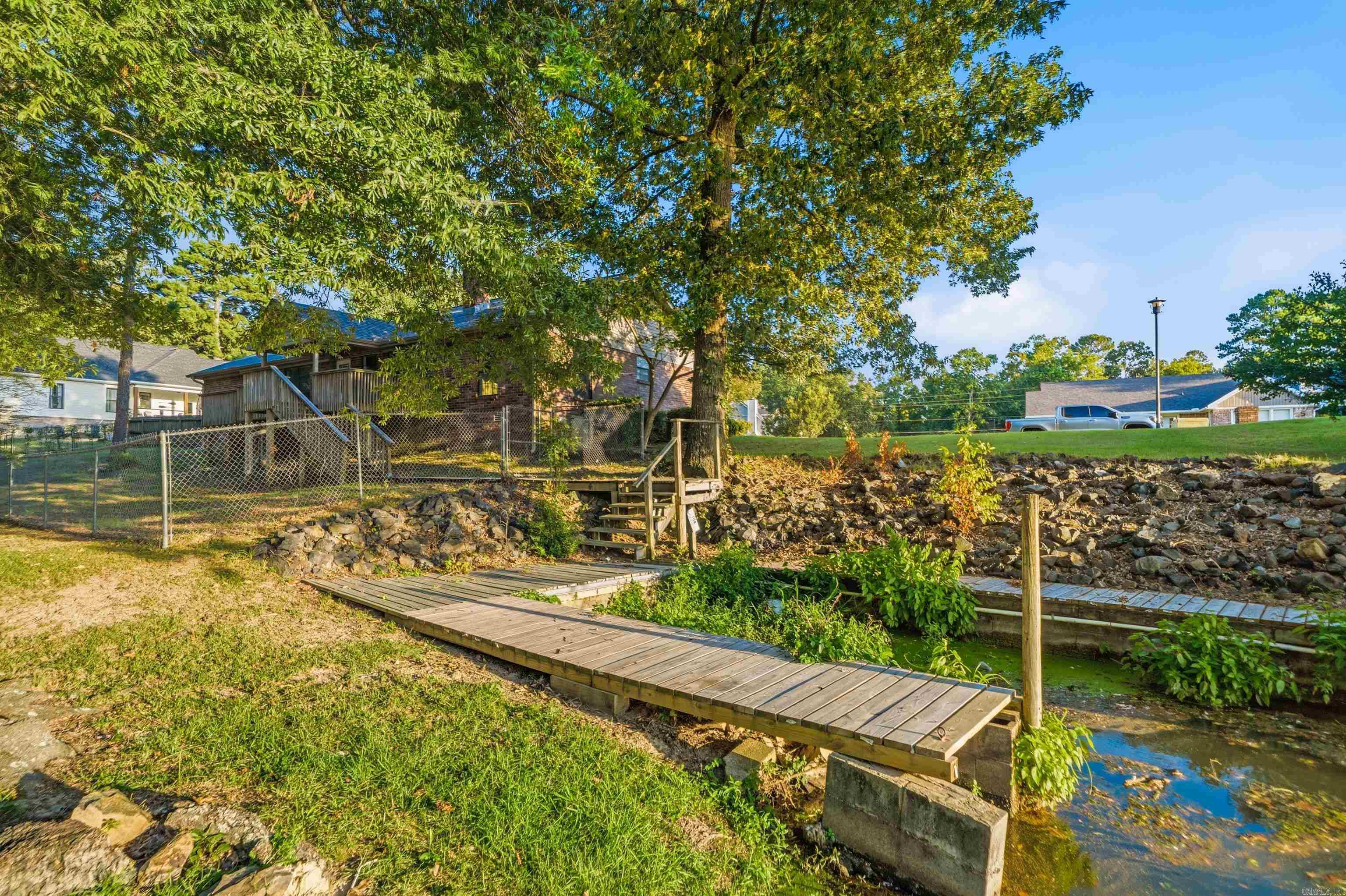 104 Waters Edge Cove Property Photo 47