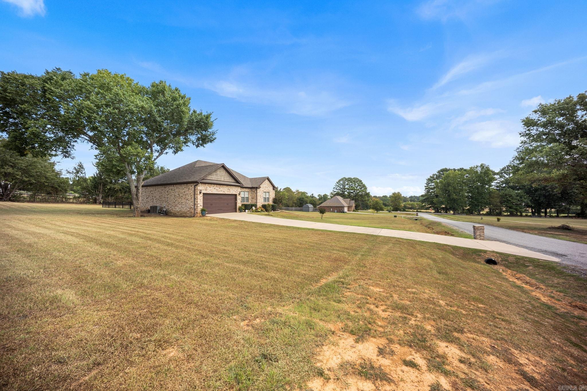 114 Bob White Cove Property Photo 4