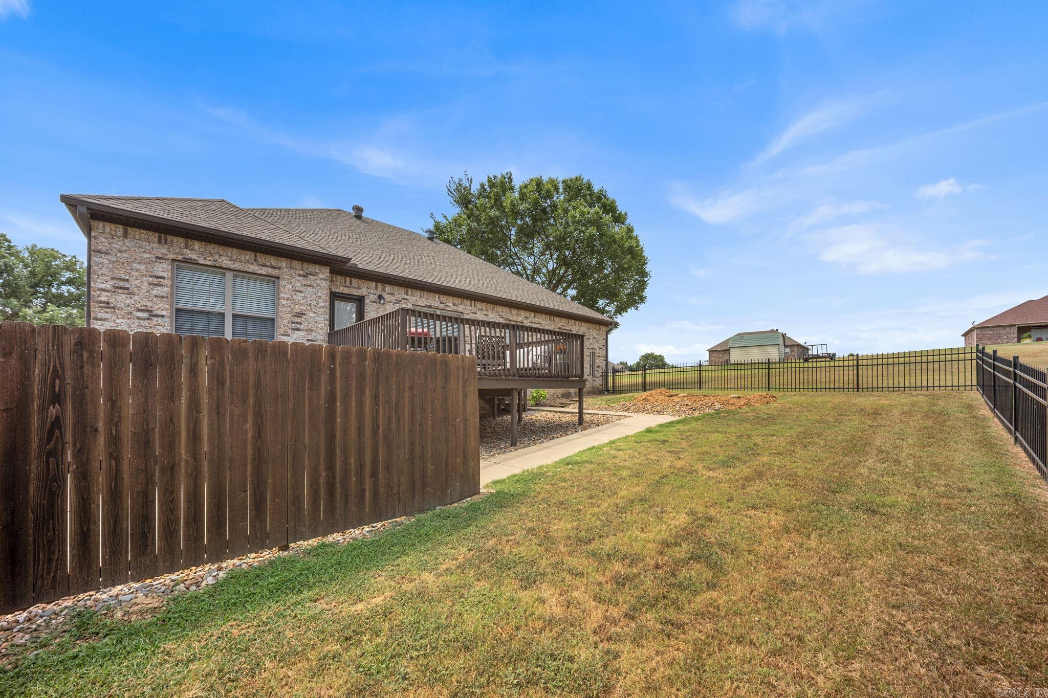 114 Bob White Cove Property Photo 33