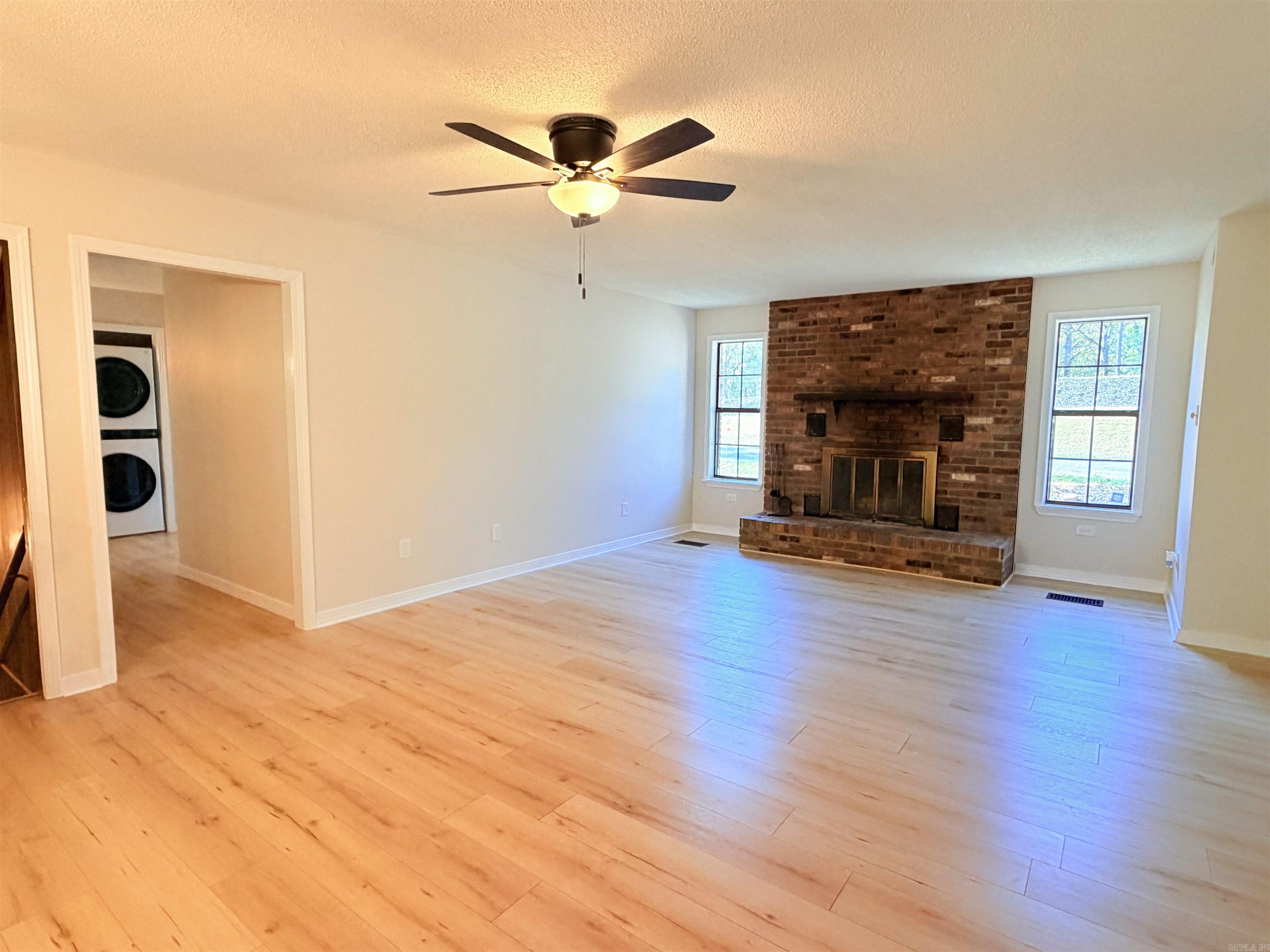 16411 Lone Pine Property Photo 4