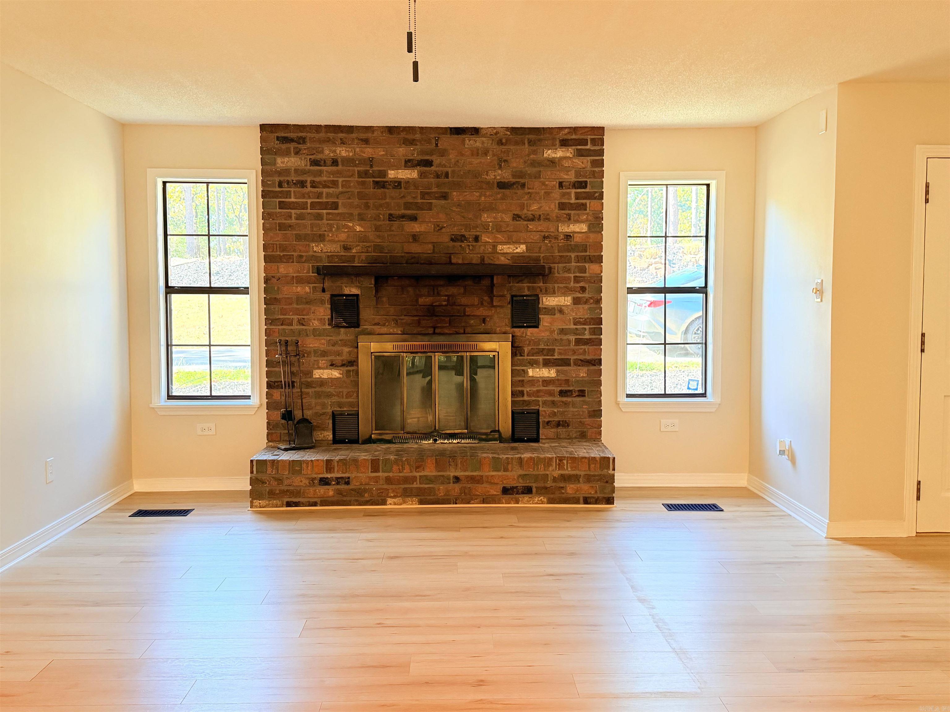 16411 Lone Pine Property Photo 6