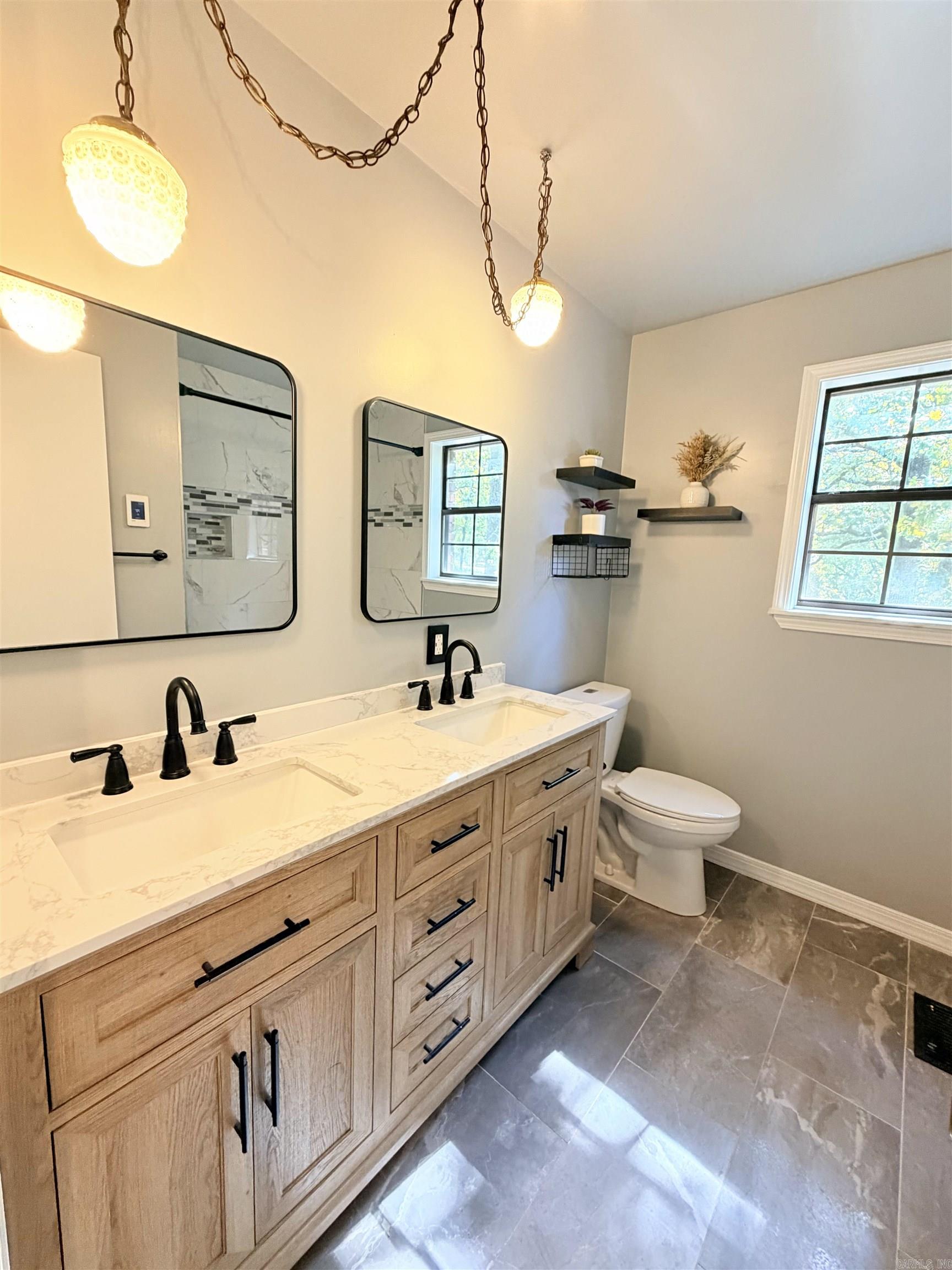 16411 Lone Pine Property Photo 14