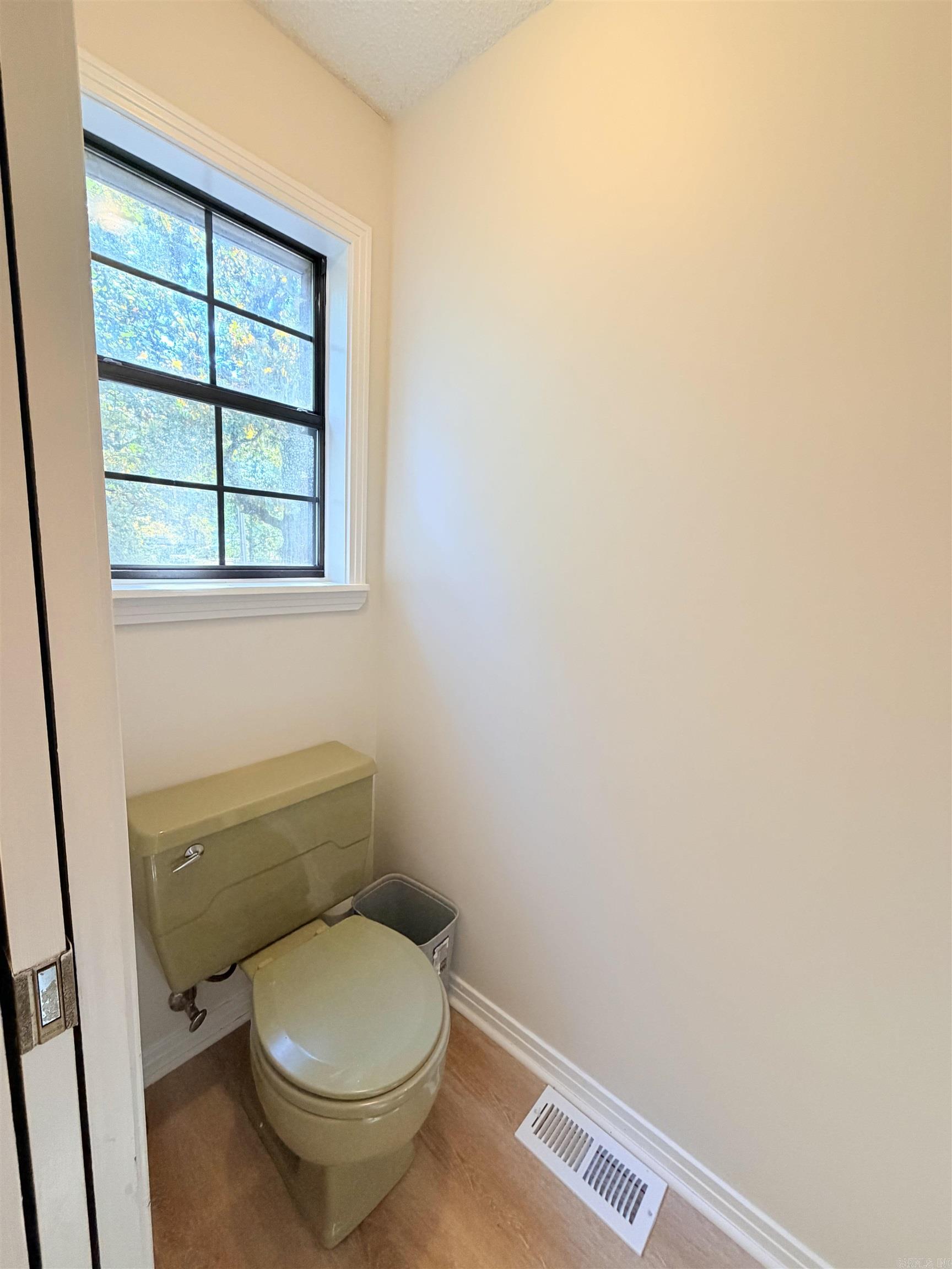 16411 Lone Pine Property Photo 19