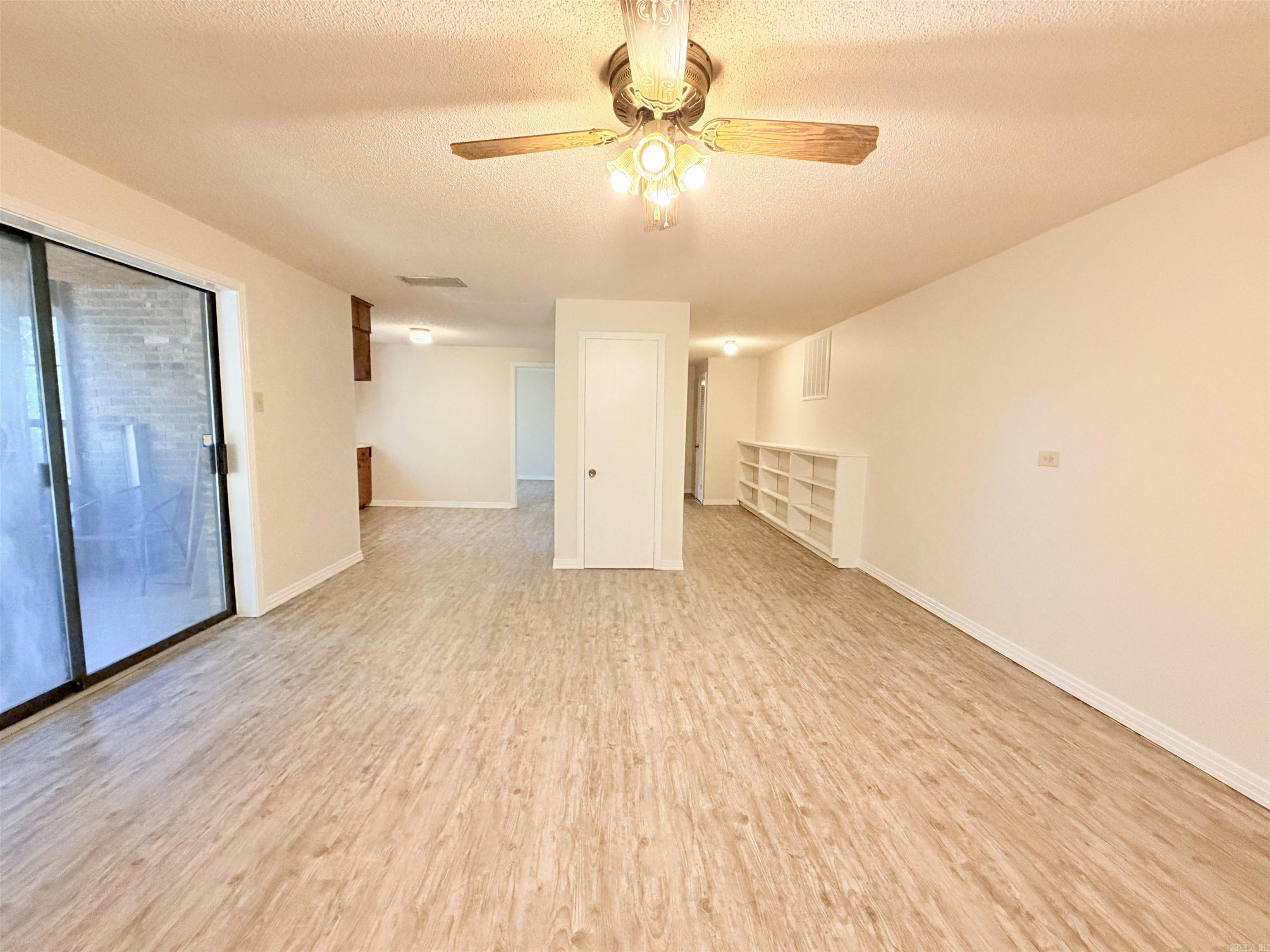 16411 Lone Pine Property Photo 27
