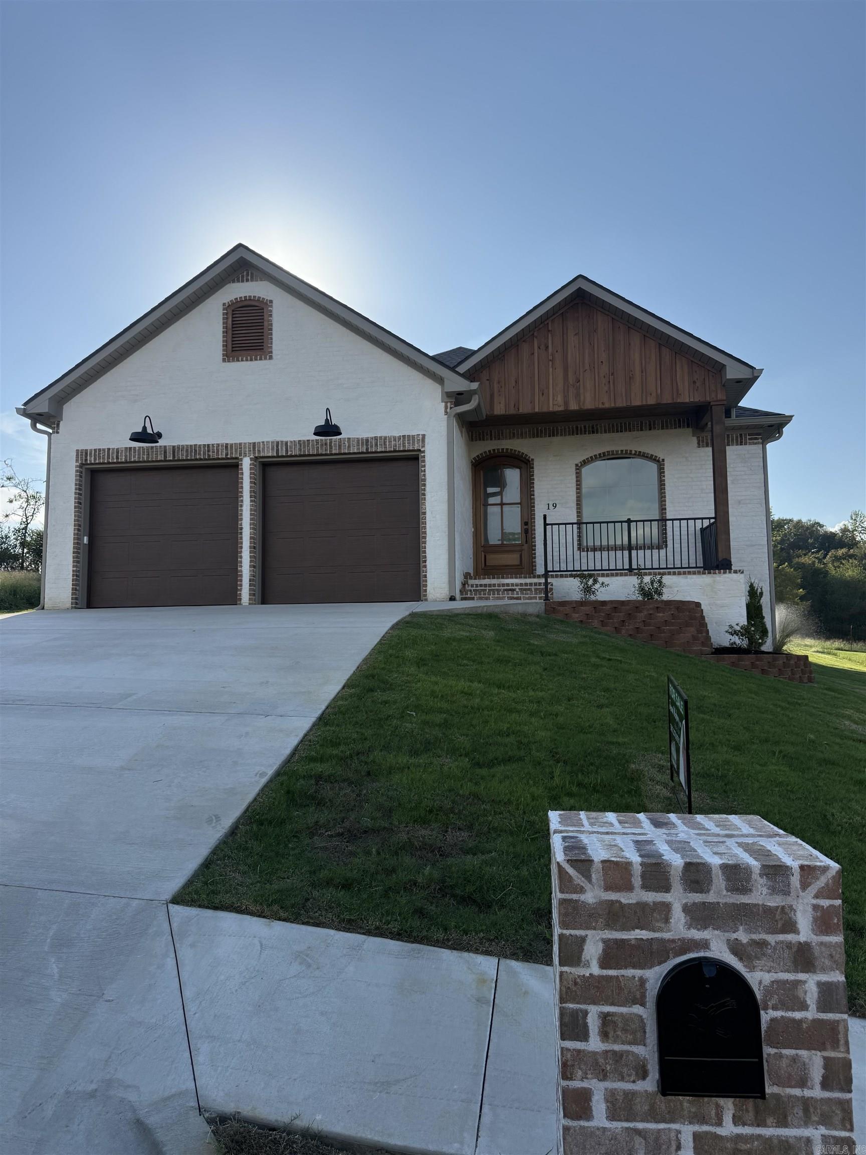 19 Southwind Property Photo 1