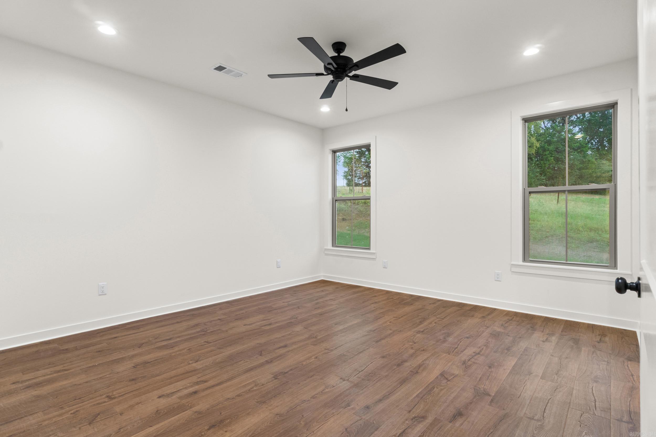 19 Southwind Property Photo 13