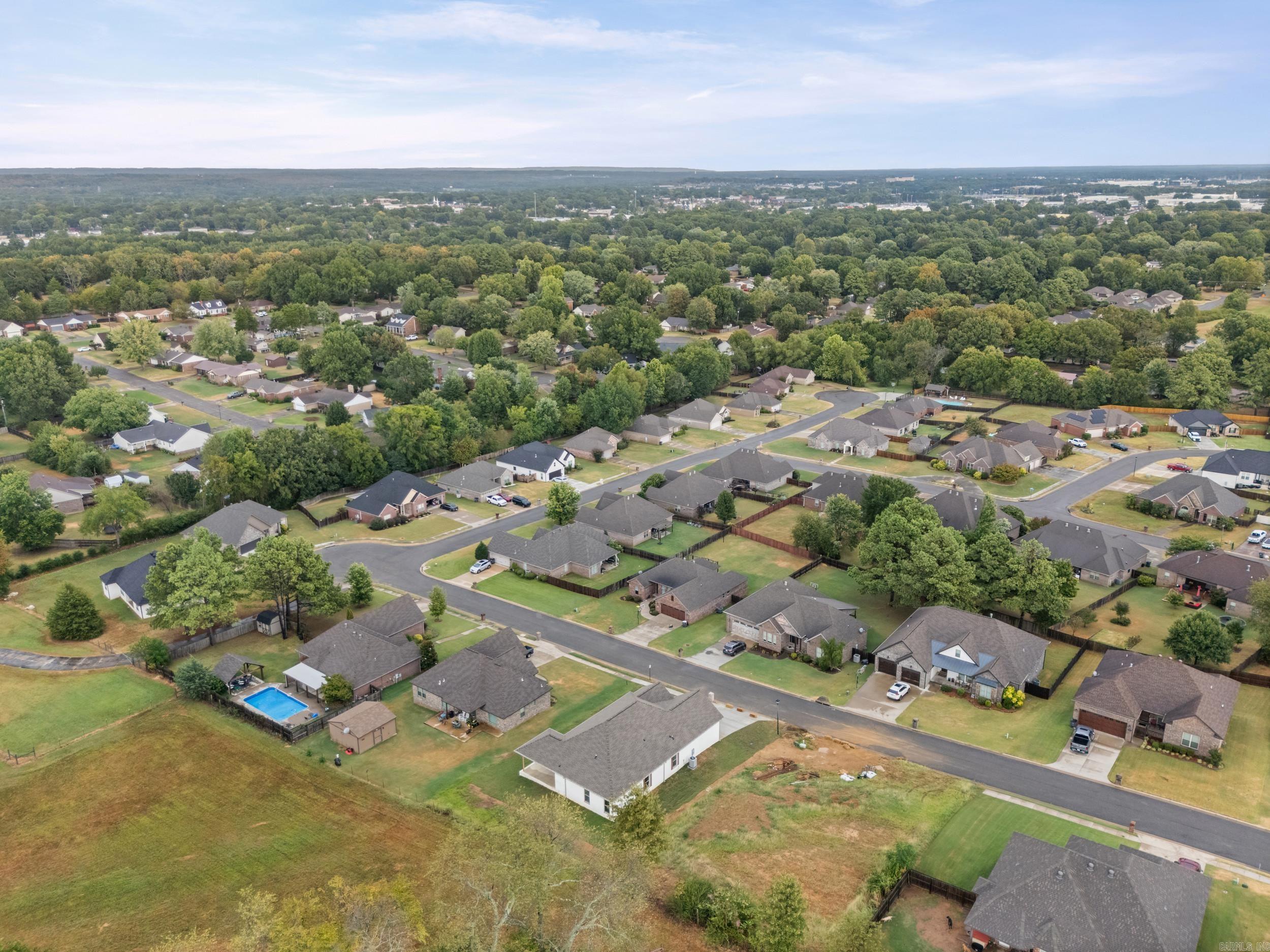 19 Southwind Property Photo 31