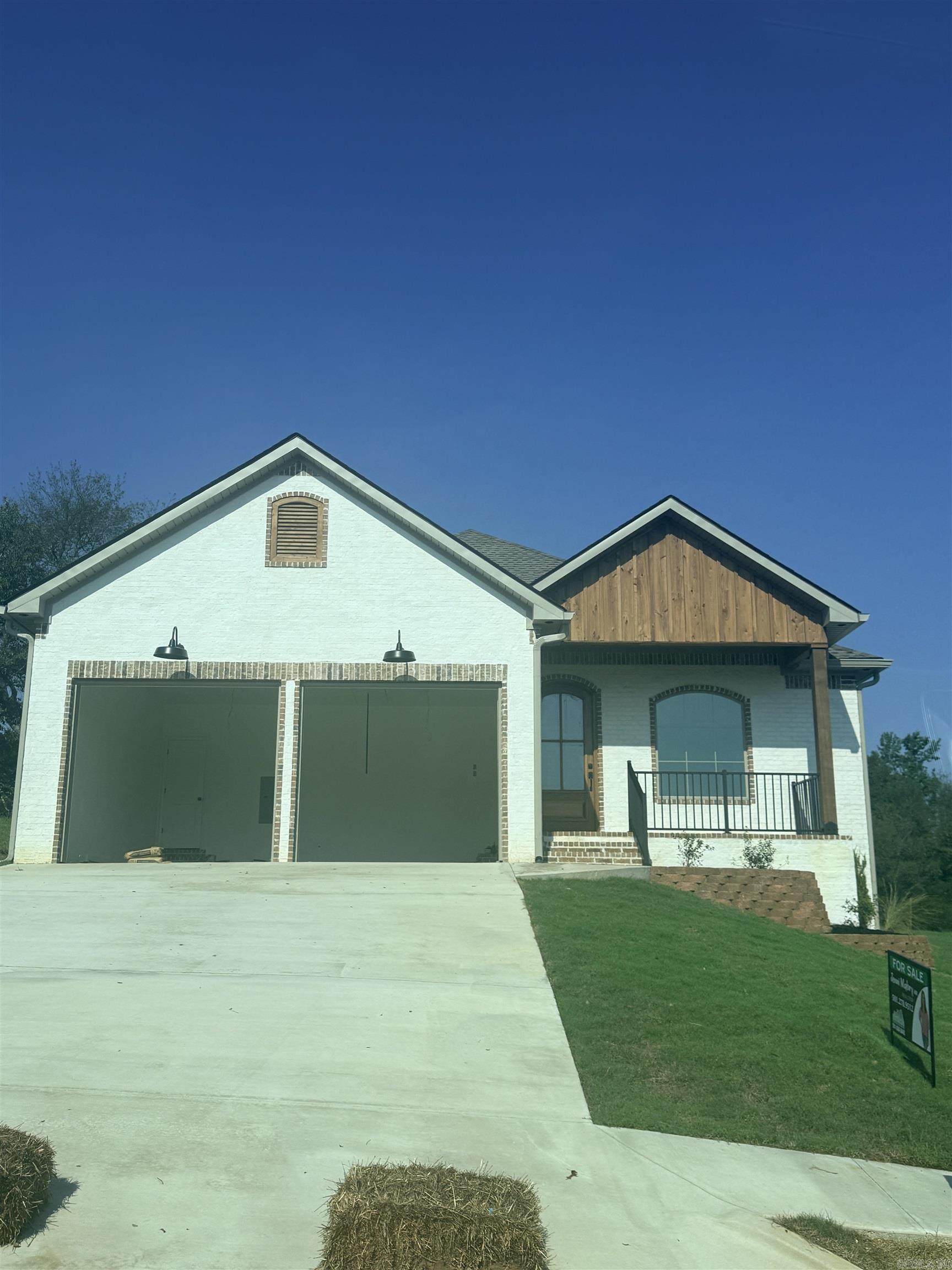 19 Southwind Property Photo 33