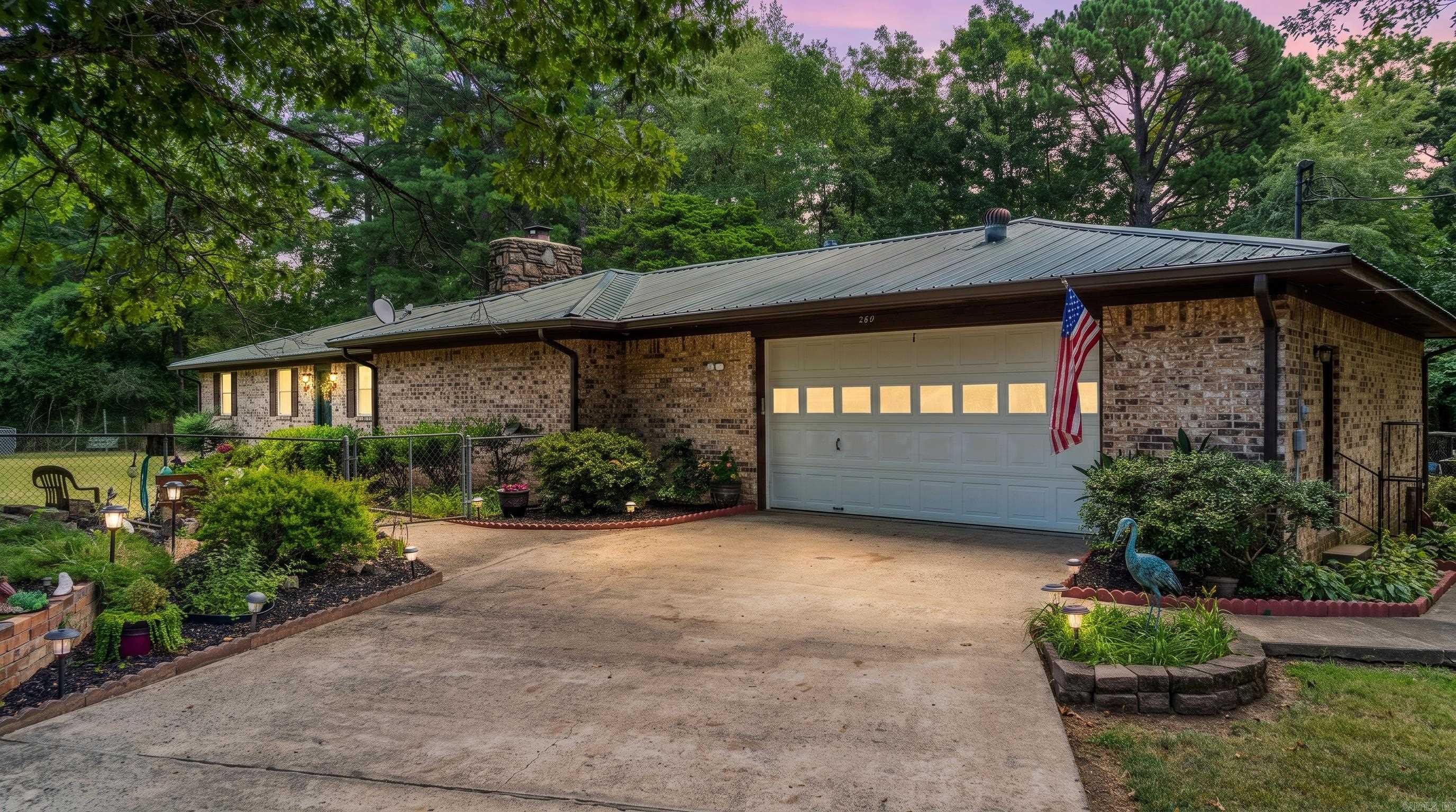 564 Green Tree Road Property Photo 1