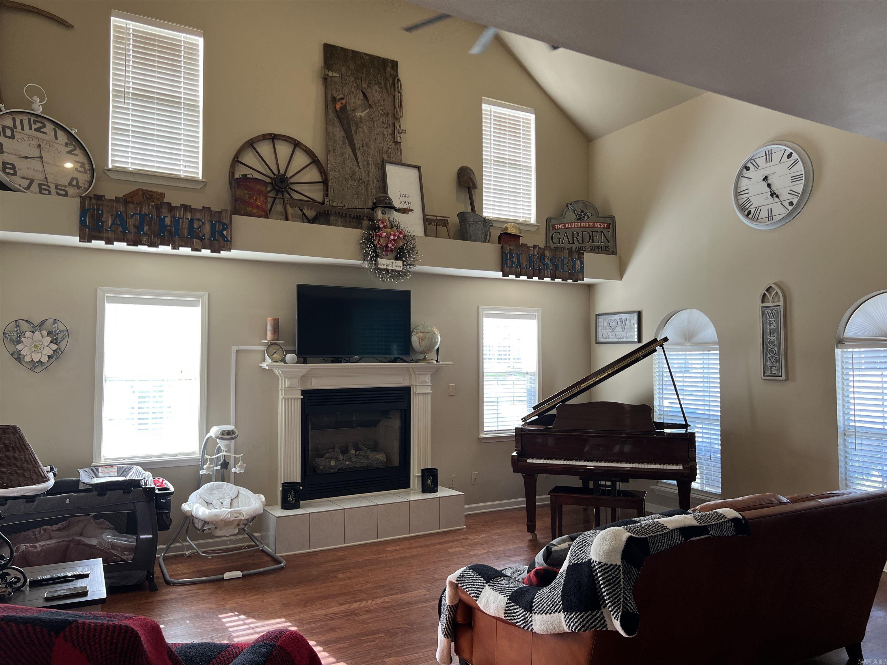 200 Blue Bird Cove Property Photo 19