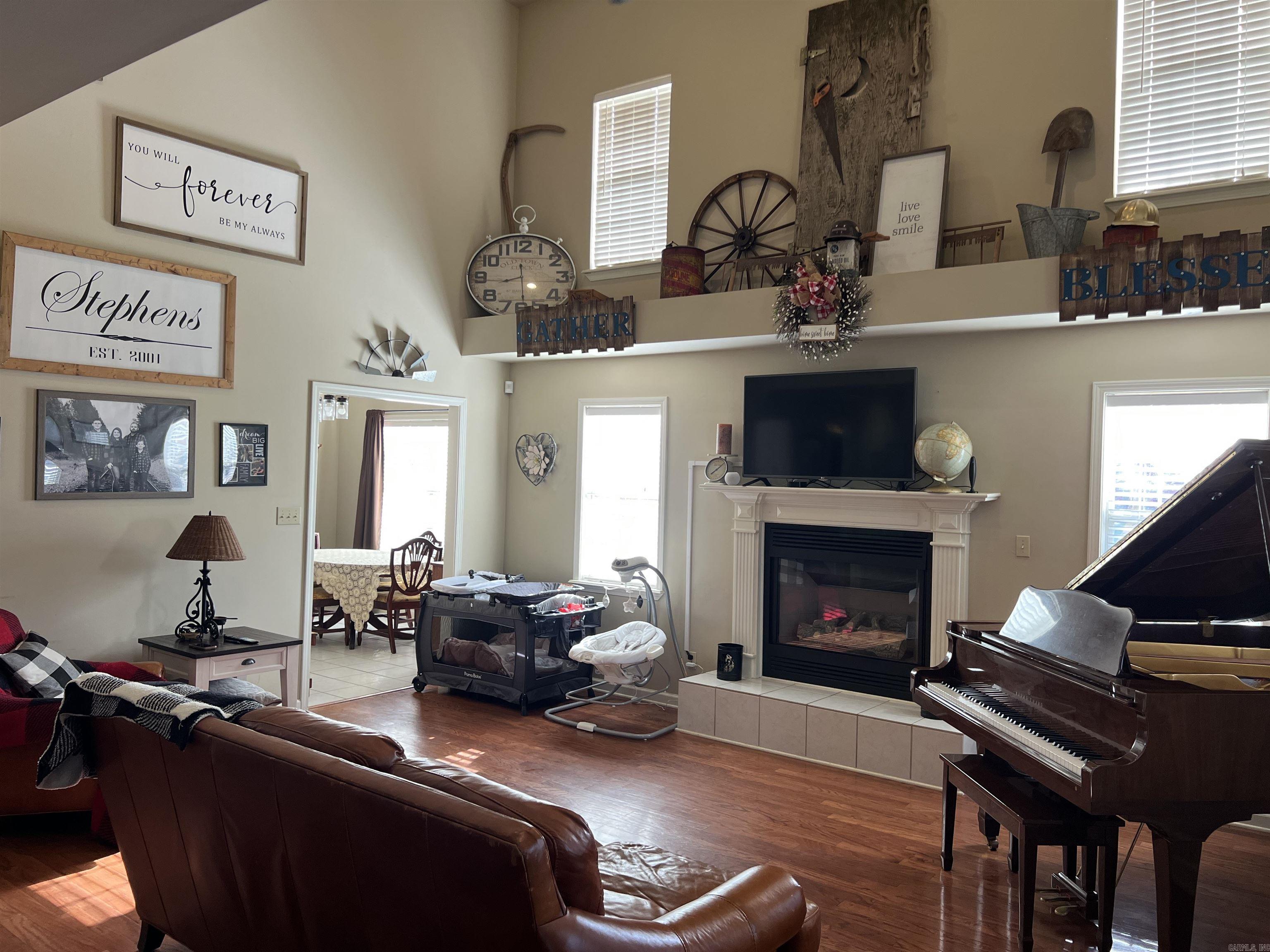 200 Blue Bird Cove Property Photo 20