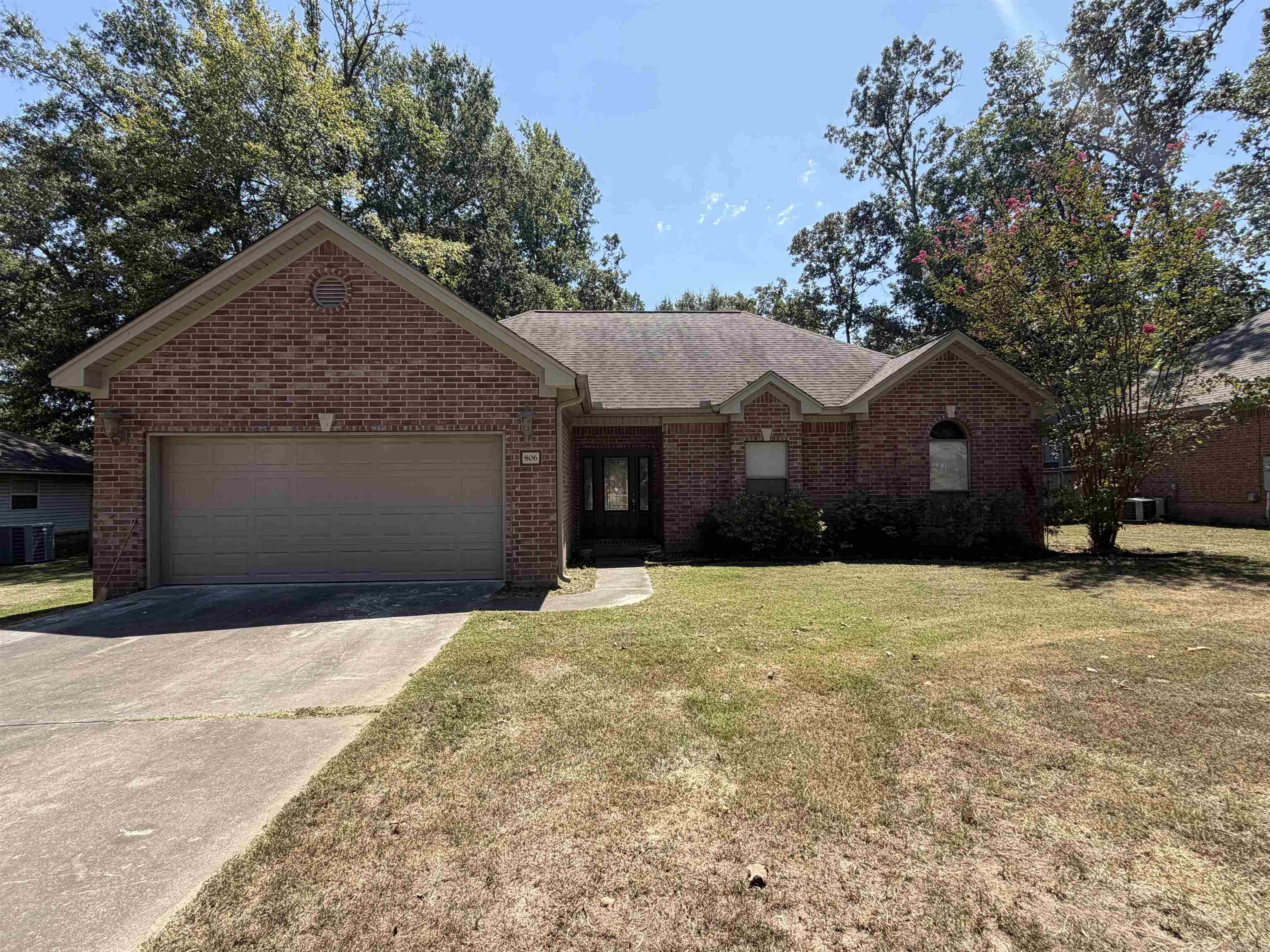 806 Semora Road Property Photo 2