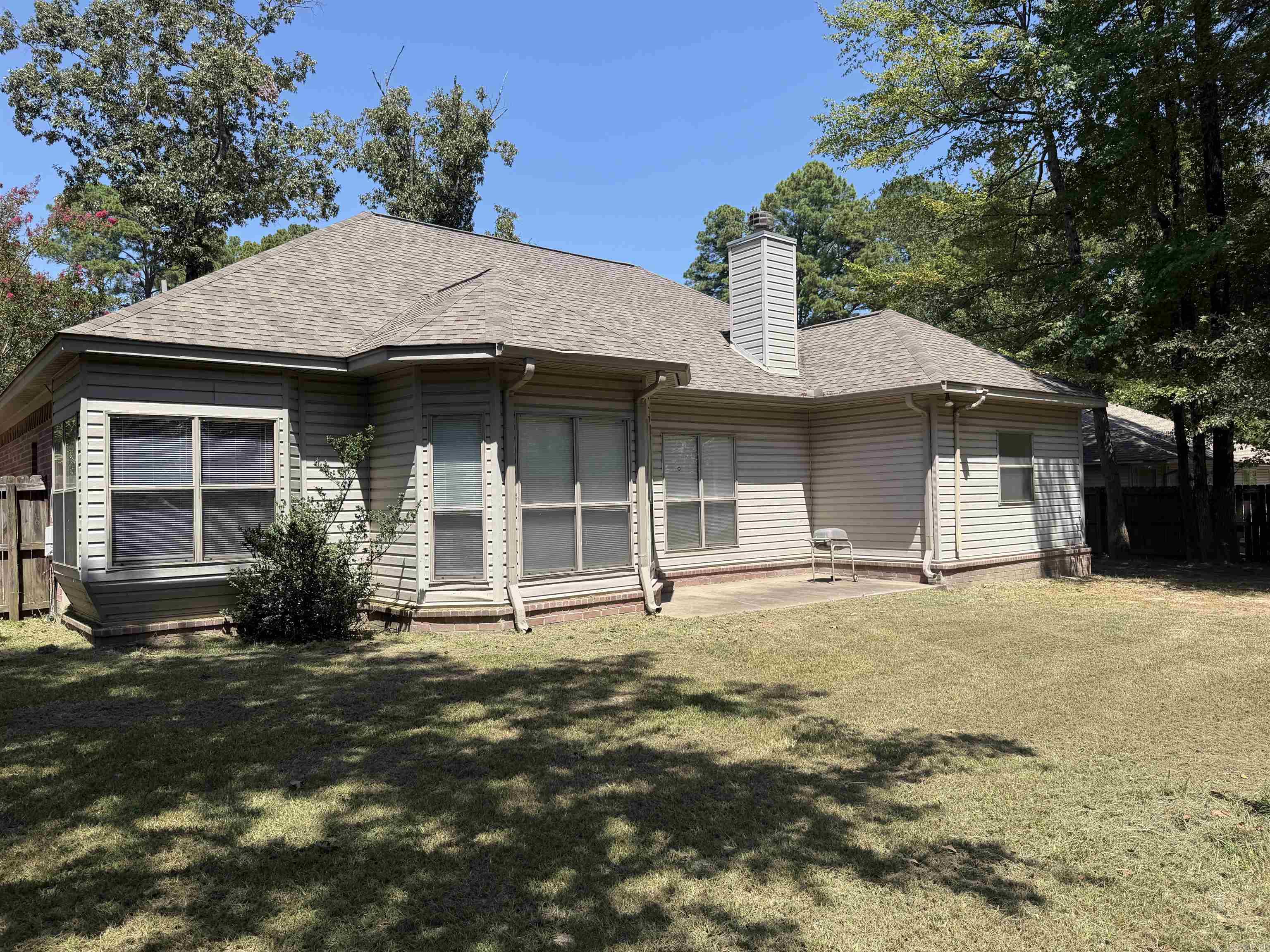 806 Semora Road Property Photo 3