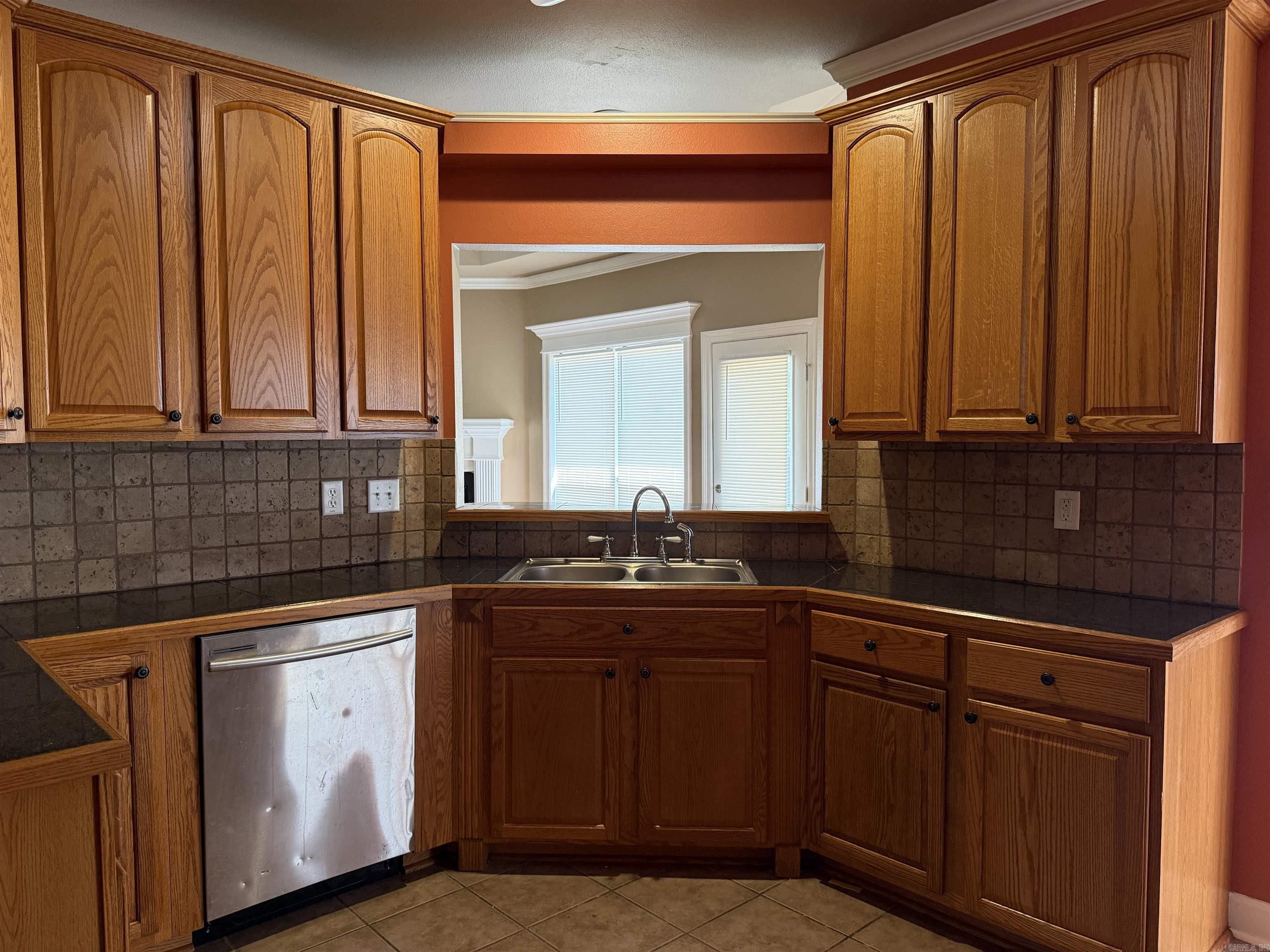 806 Semora Road Property Photo 4