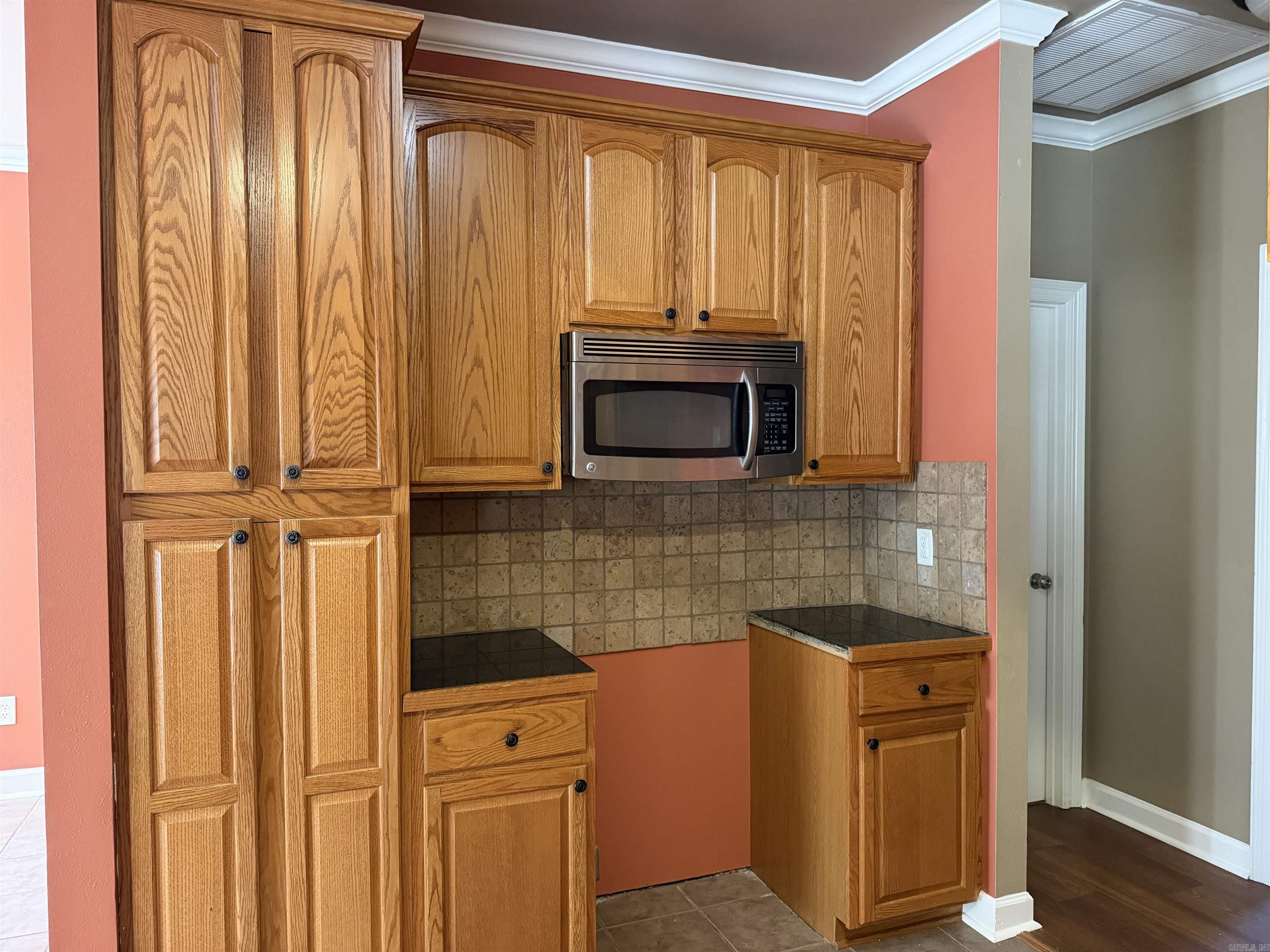806 Semora Road Property Photo 7