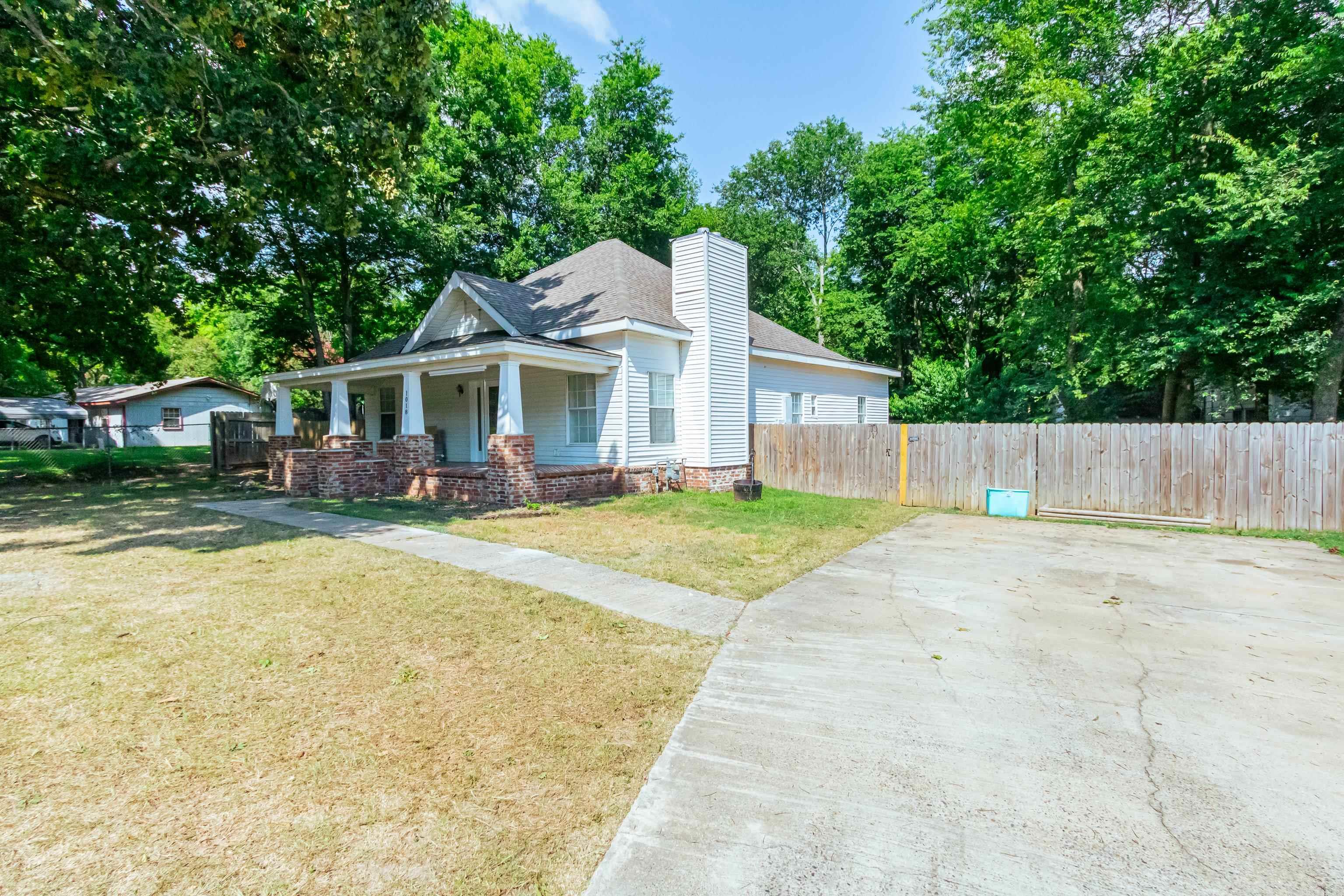 1018 River Street Property Photo 5